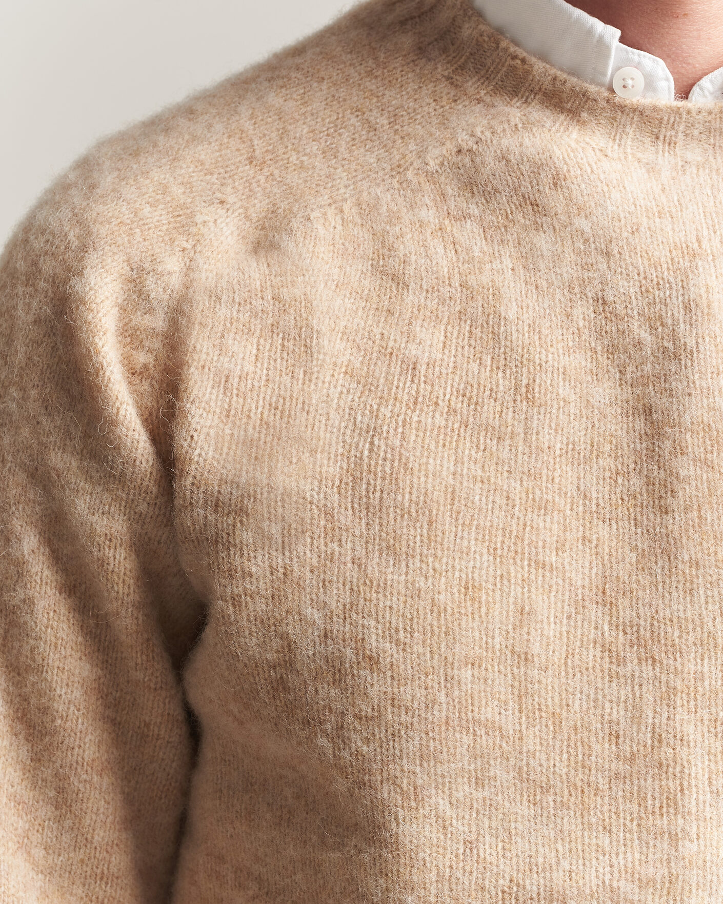 Herre | Trøjer | Harley Of Scotland | Brushed Supersoft Lambswool Crewneck Calico