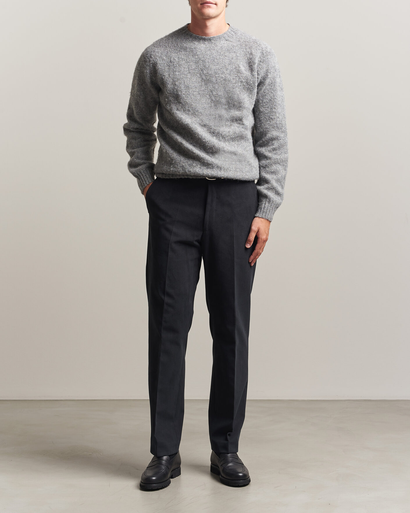Herre | Trøjer | Harley Of Scotland | Brushed Supersoft Lambswool Crewneck Mid Grey