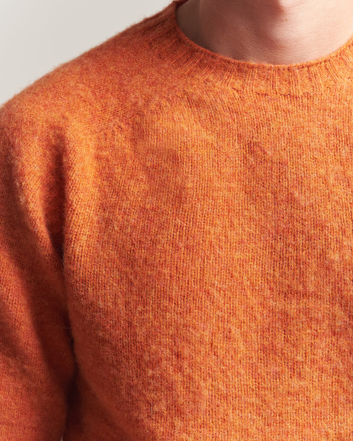 Herre | Trøjer | Harley Of Scotland | Brushed Supersoft Lambswool Crewneck Satsuma
