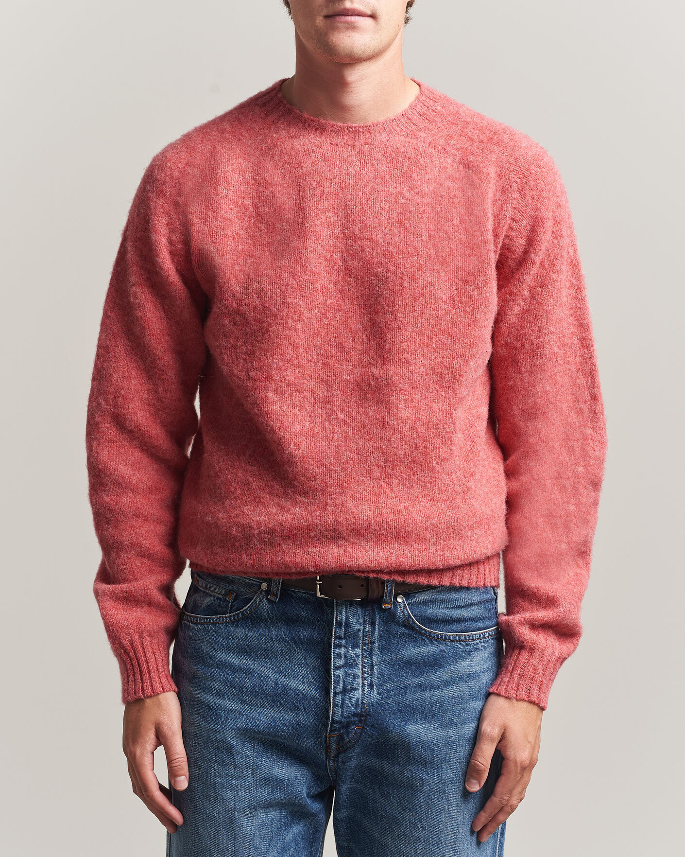 Herre | Trøjer | Harley Of Scotland | Brushed Supersoft Lambswool Crewneck Tea Rose