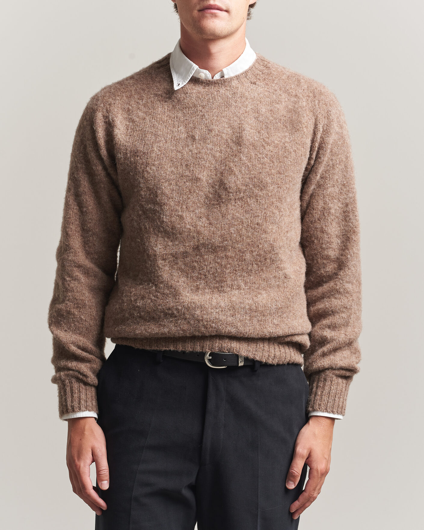 Herre | Trøjer | Harley Of Scotland | Brushed Supersoft Lambswool Crewneck Tundra