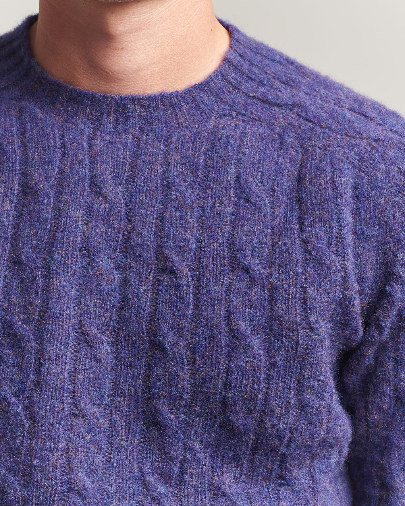 Herre | Trøjer | Harley Of Scotland | Brushed Supersoft Lambswool Cable Iris
