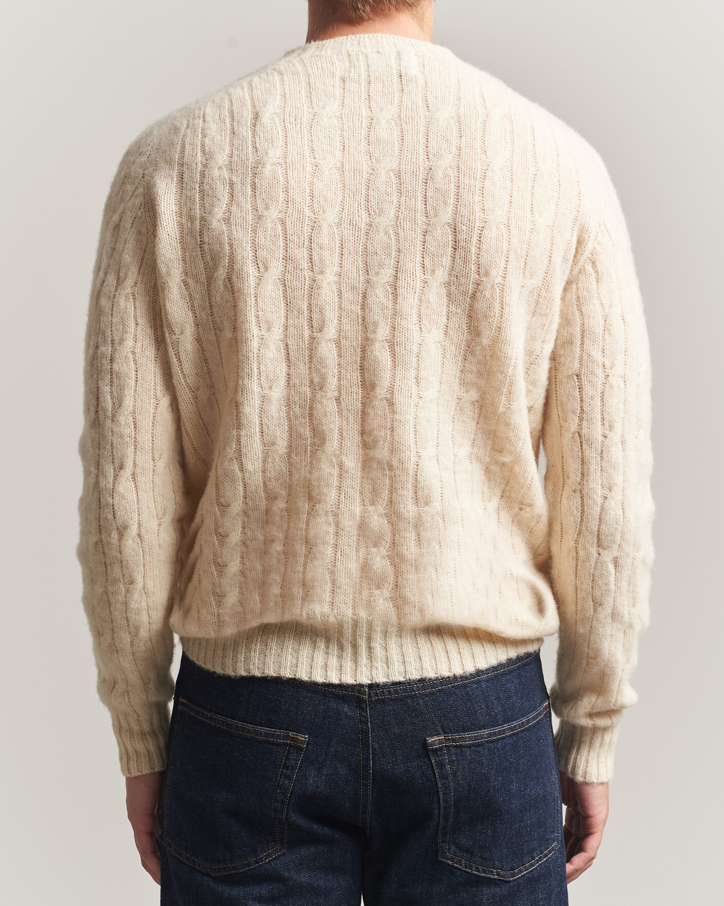 Herre | Trøjer | Harley Of Scotland | Brushed Supersoft Lambswool Cable Vanilla