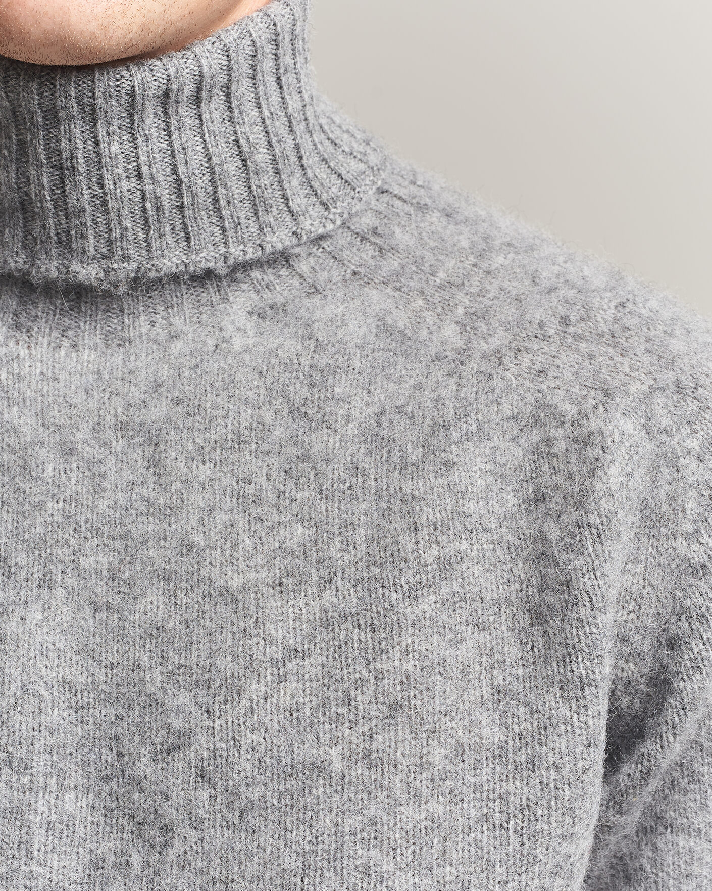 Herre | Trøjer | Harley Of Scotland | Brushed Supersoft Lambswool Rollneck Mid Grey
