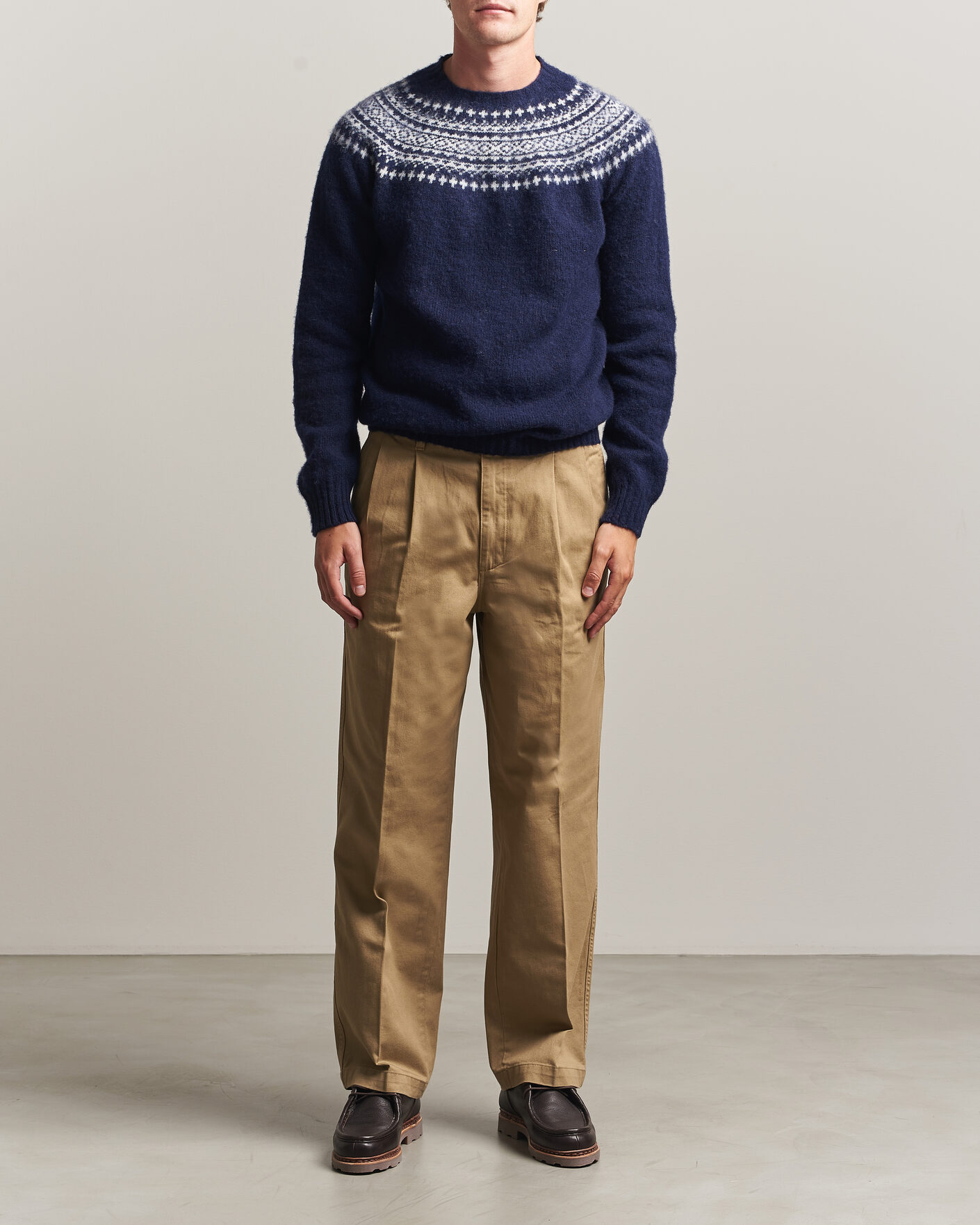 Herre | Trøjer | Harley Of Scotland | Brushed Supersoft Lambswool Yolk Fairisle Navy/Snow White