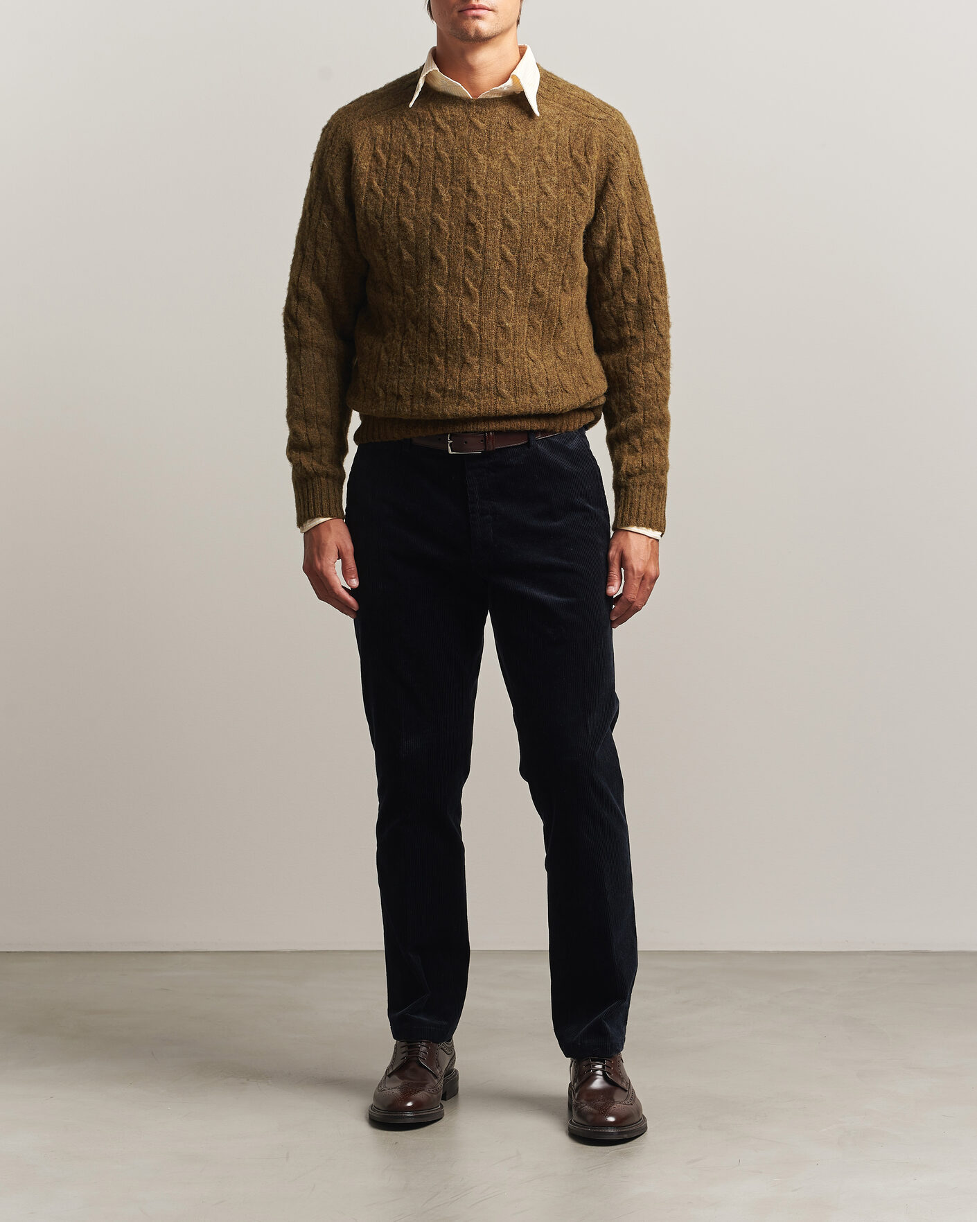 Herre | Trøjer | Drake's | Brushed Shetland Cable Crew Moorland Olive