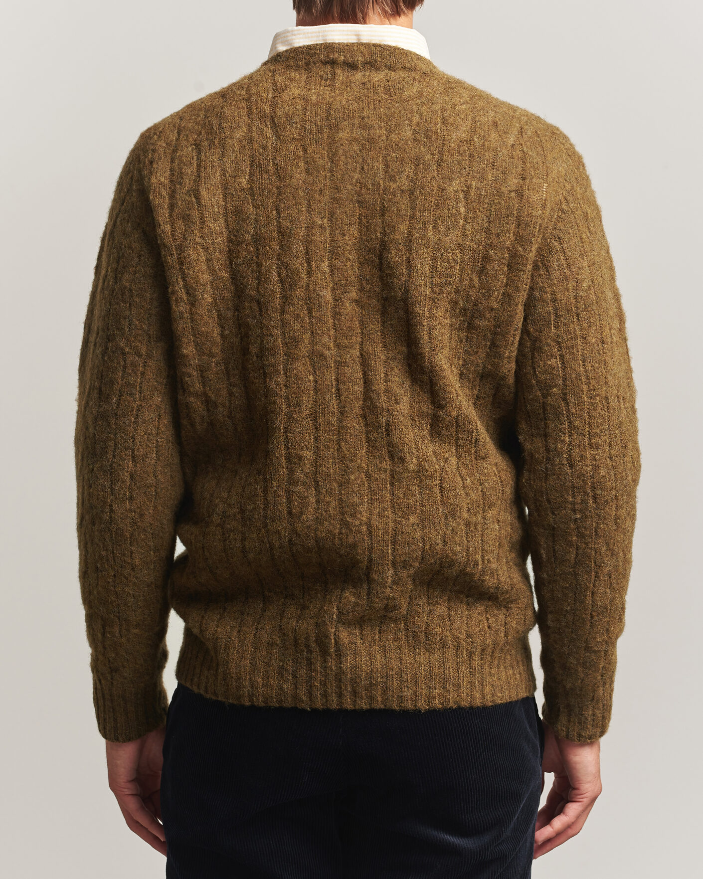 Herre | Trøjer | Drake's | Brushed Shetland Cable Crew Moorland Olive