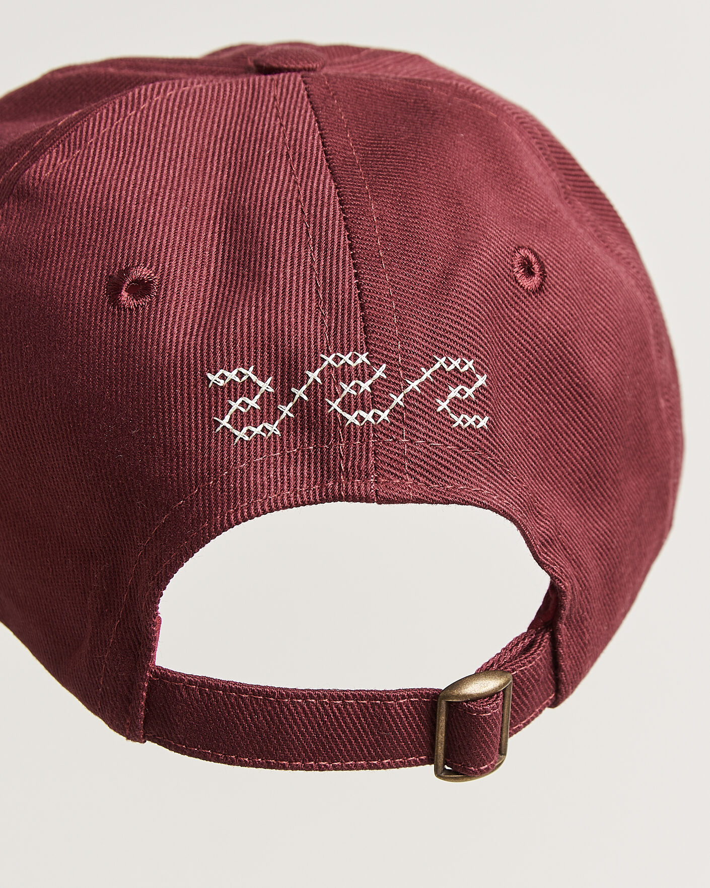 Herre | Hatte & kasketter | Drake's | Cross Stitch D Twill Baseball Cap Burgundy