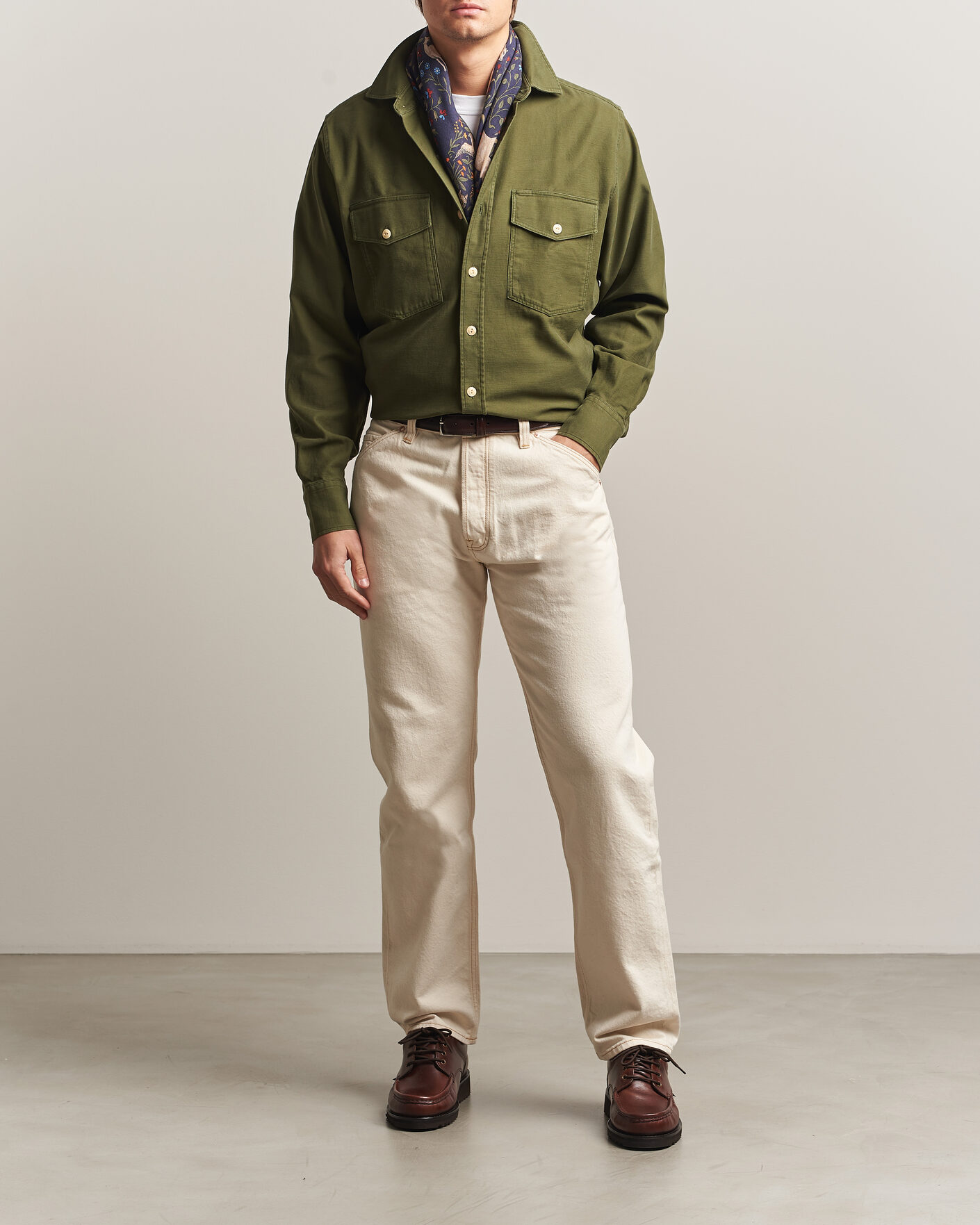 Herre | Skjorter | Drake's | Two Pocket Casual Cotton Shirt Olive