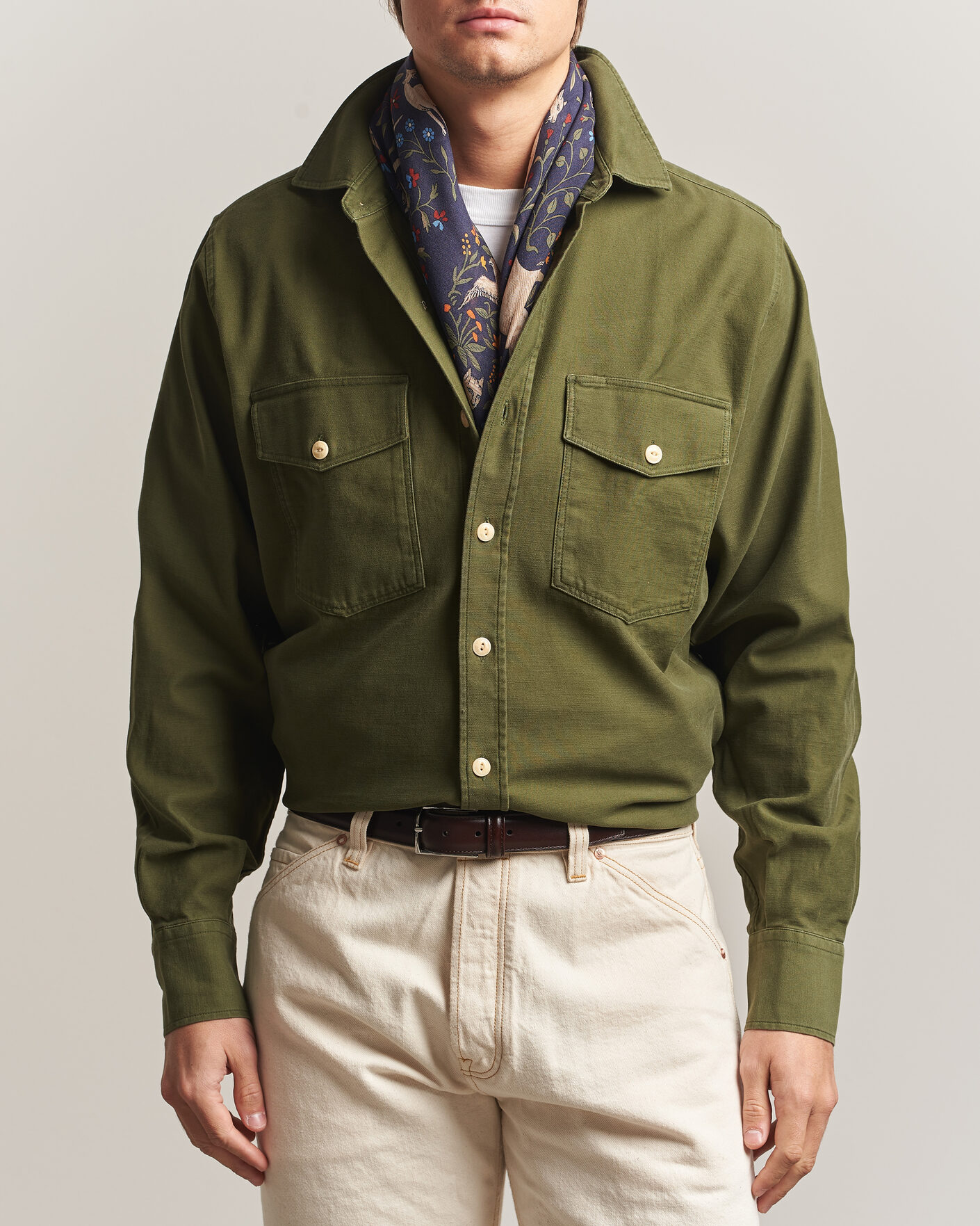 Herre | Skjorter | Drake's | Two Pocket Casual Cotton Shirt Olive