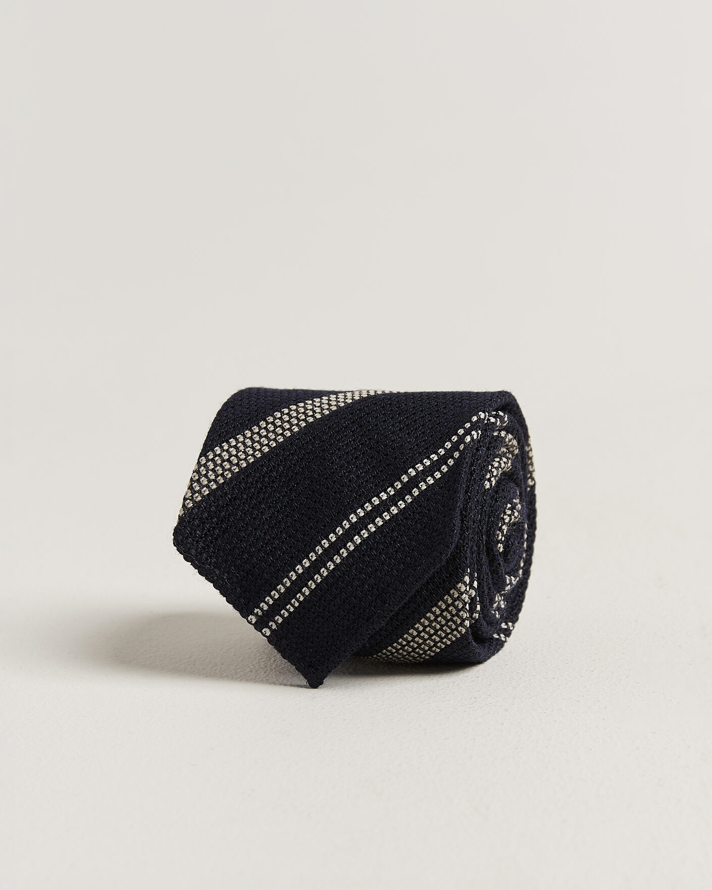 Herre | Slips | Drake's | Striped Grenadine Tie Navy/White