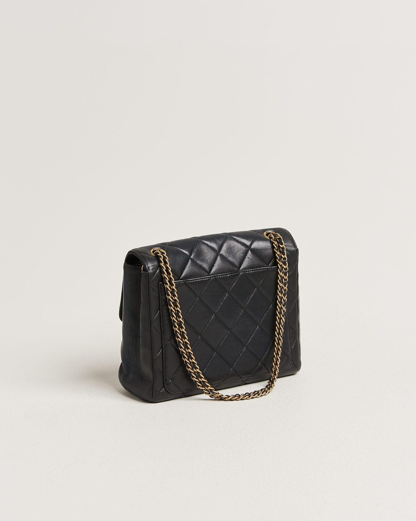 Herre | Pre-Owned & Vintage Bags | Chanel Pre-Owned | Single Flap Bag Lambskin Black