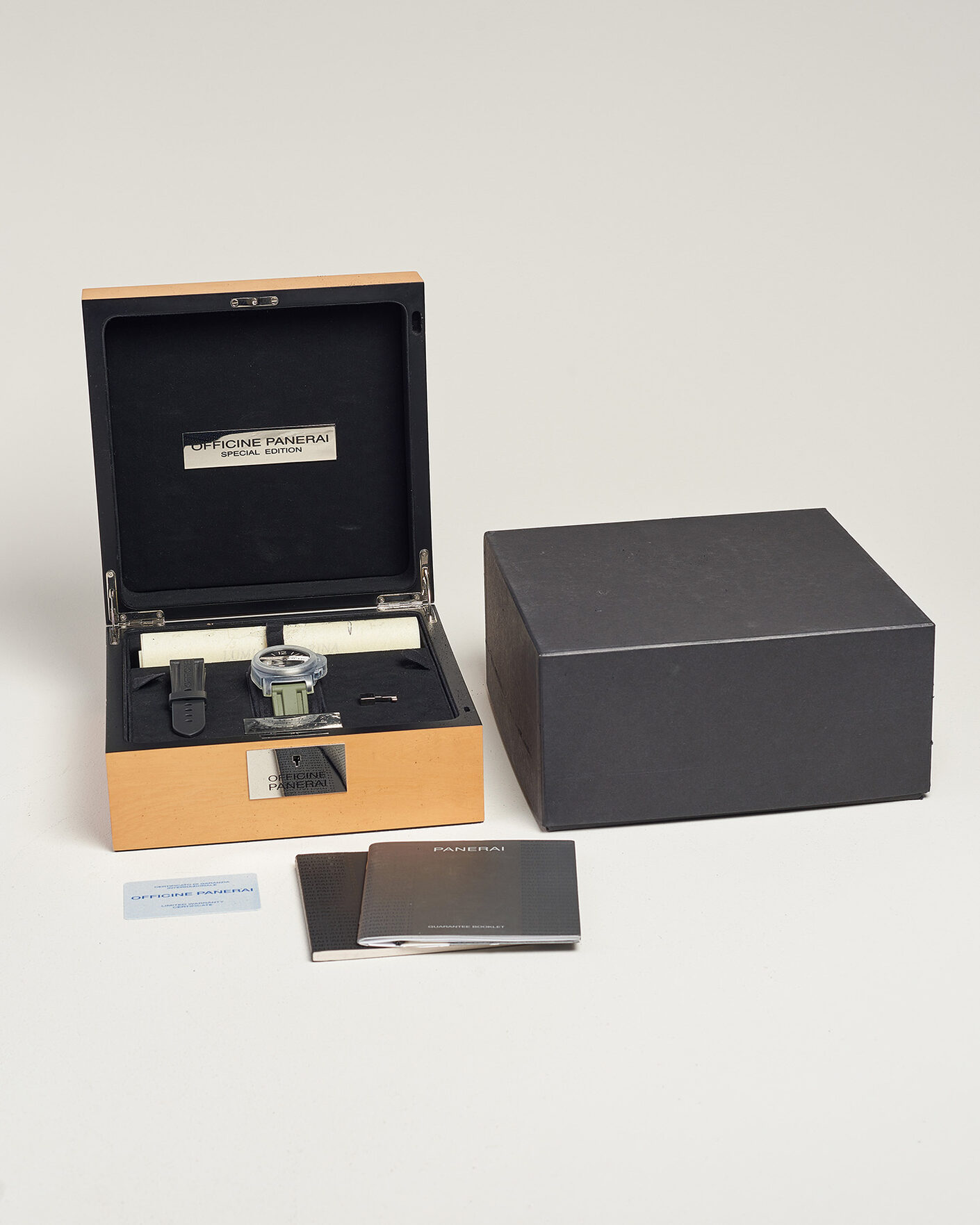 Herre | Pre-Owned & Vintage Watches | Panerai Pre-Owned | PAM00416 Luminor Marina Beverly Hills Boutique 