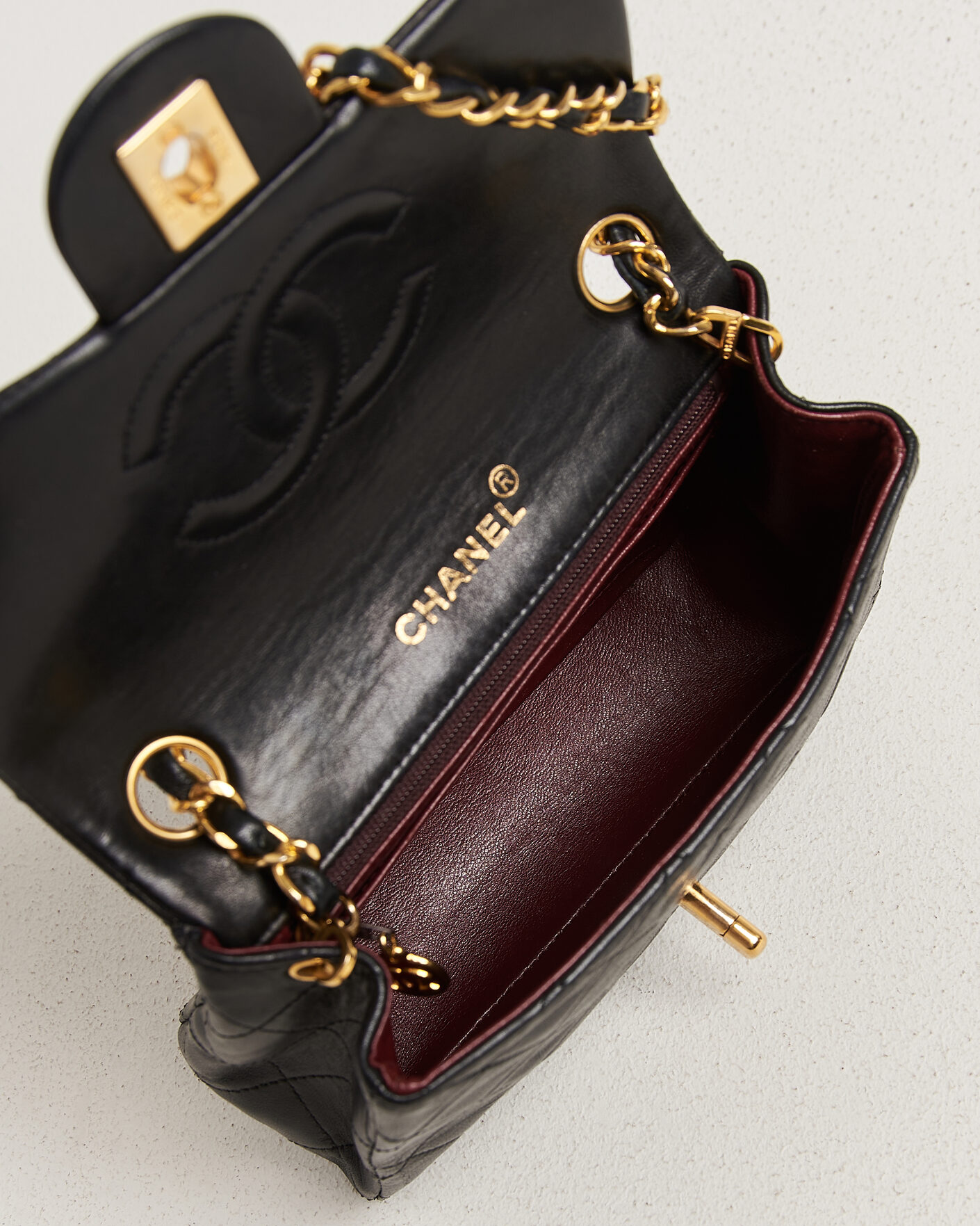 Herre | Pre-Owned & Vintage Bags | Chanel Pre-Owned | Classic Mini Square Single Flap Bag Lambskin Black
