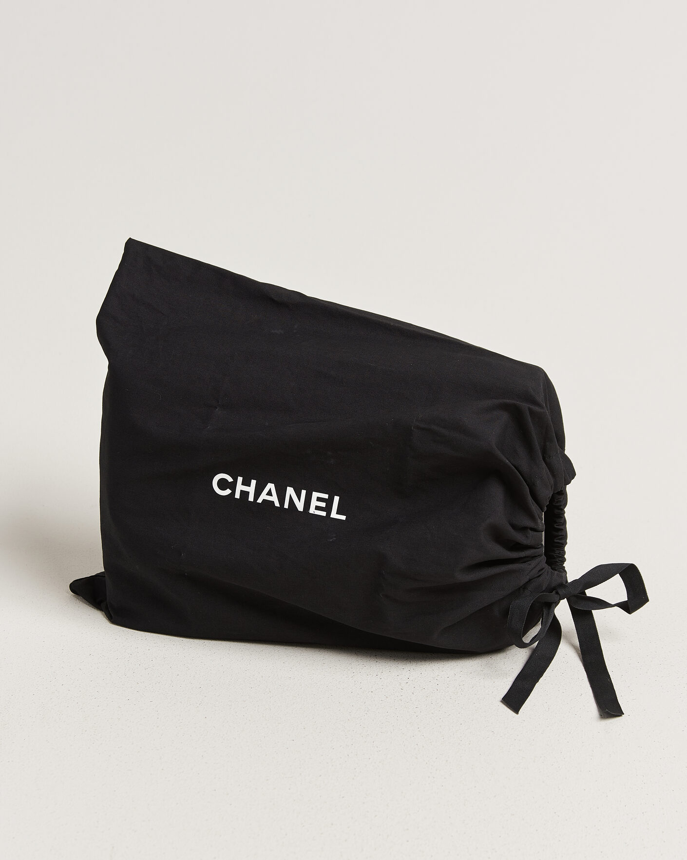 Herre | Pre-Owned & Vintage Bags | Chanel Pre-Owned | Classic Jumbo Double Flap Bag Lambskin Black
