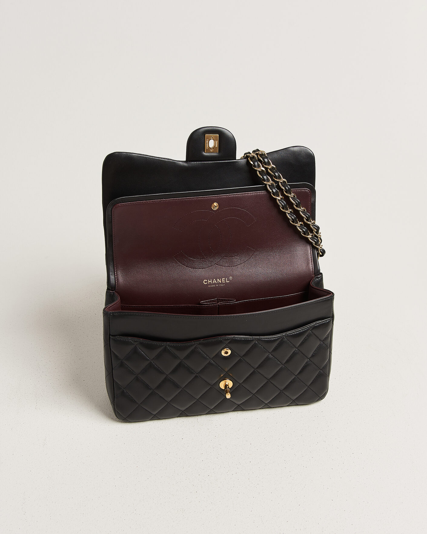 Herre | Pre-Owned & Vintage Bags | Chanel Pre-Owned | Classic Jumbo Double Flap Bag Lambskin Black