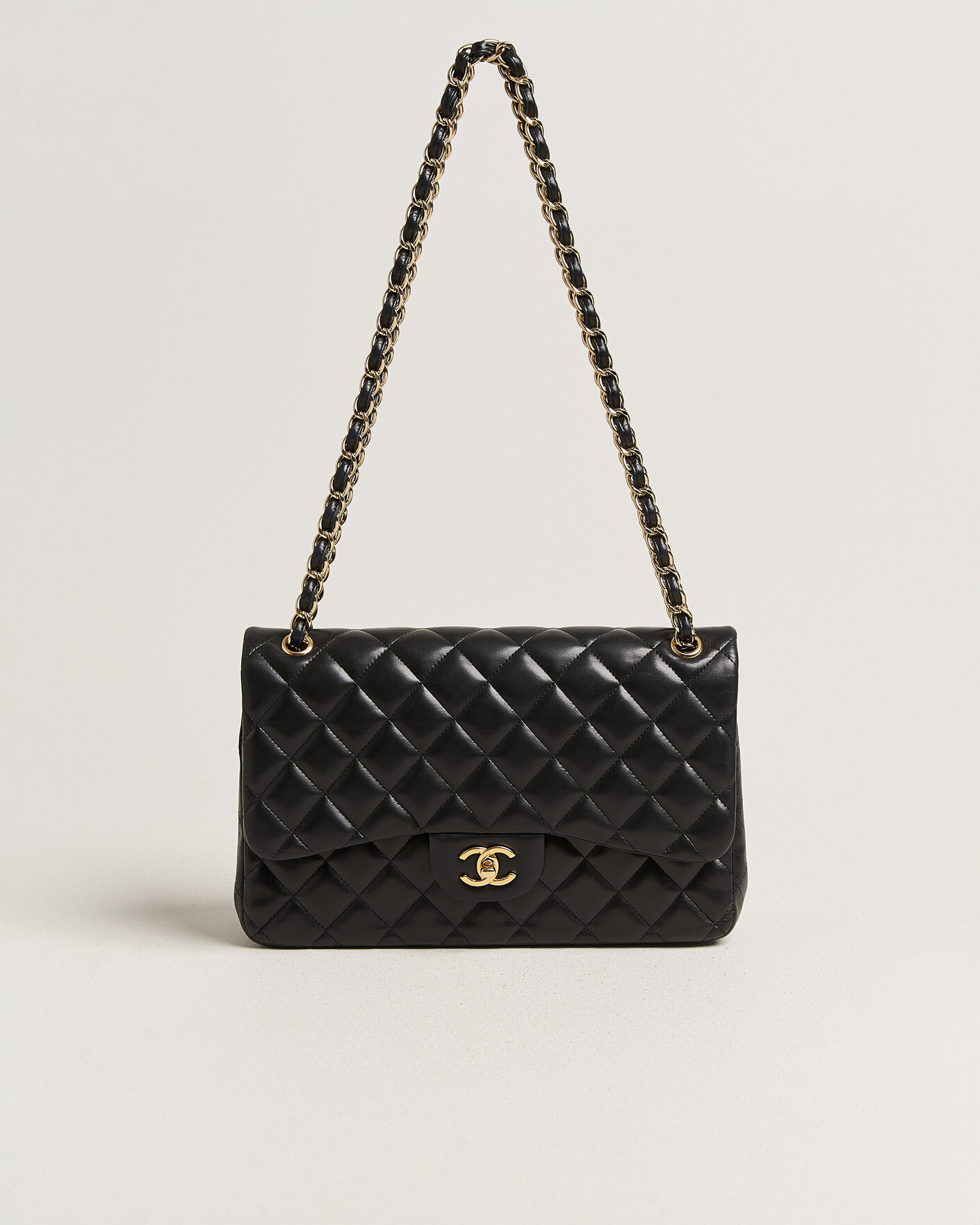 Herre | Pre-Owned & Vintage Bags | Chanel Pre-Owned | Classic Jumbo Double Flap Bag Lambskin Black