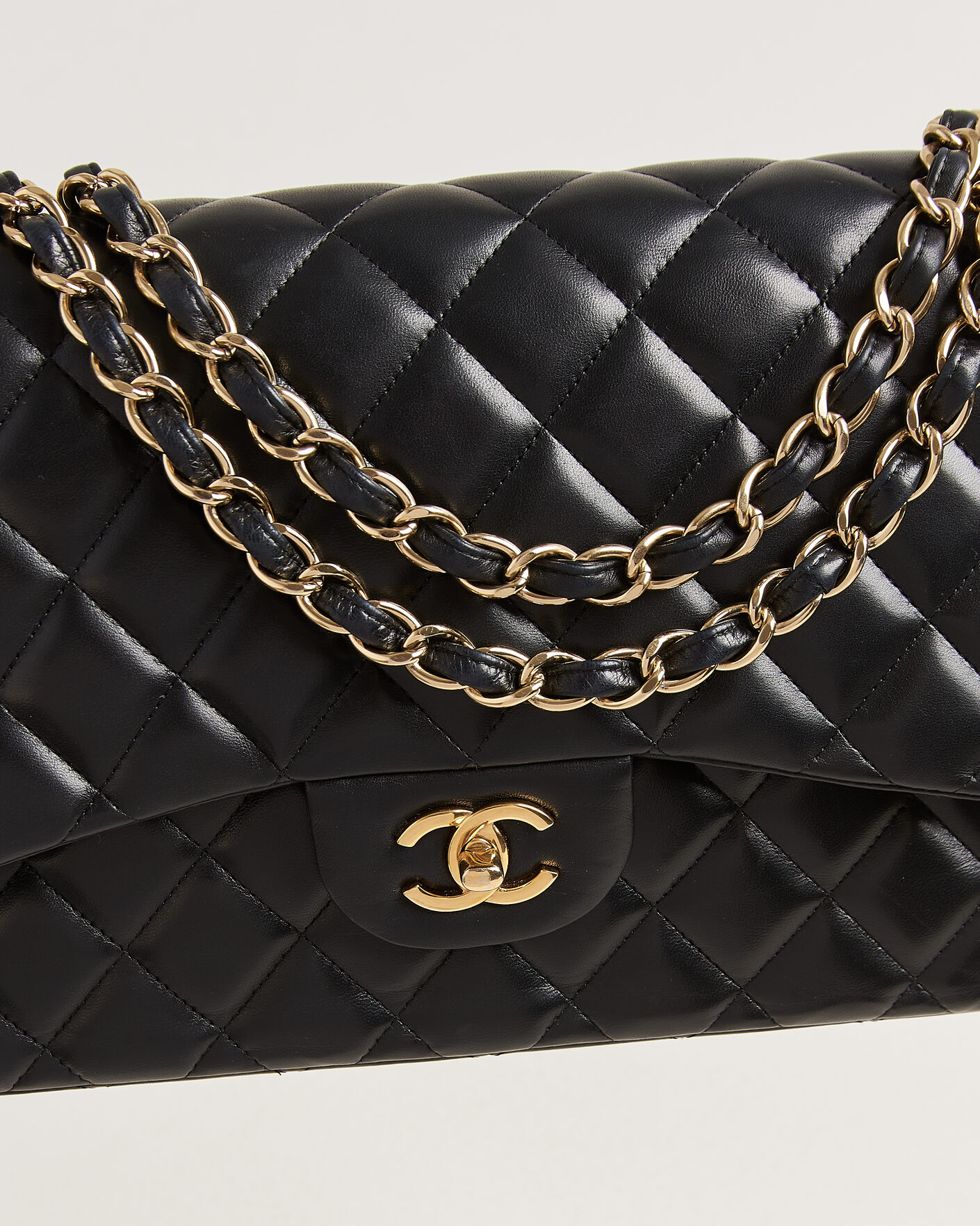 Herre | Pre-Owned & Vintage Bags | Chanel Pre-Owned | Classic Jumbo Double Flap Bag Lambskin Black