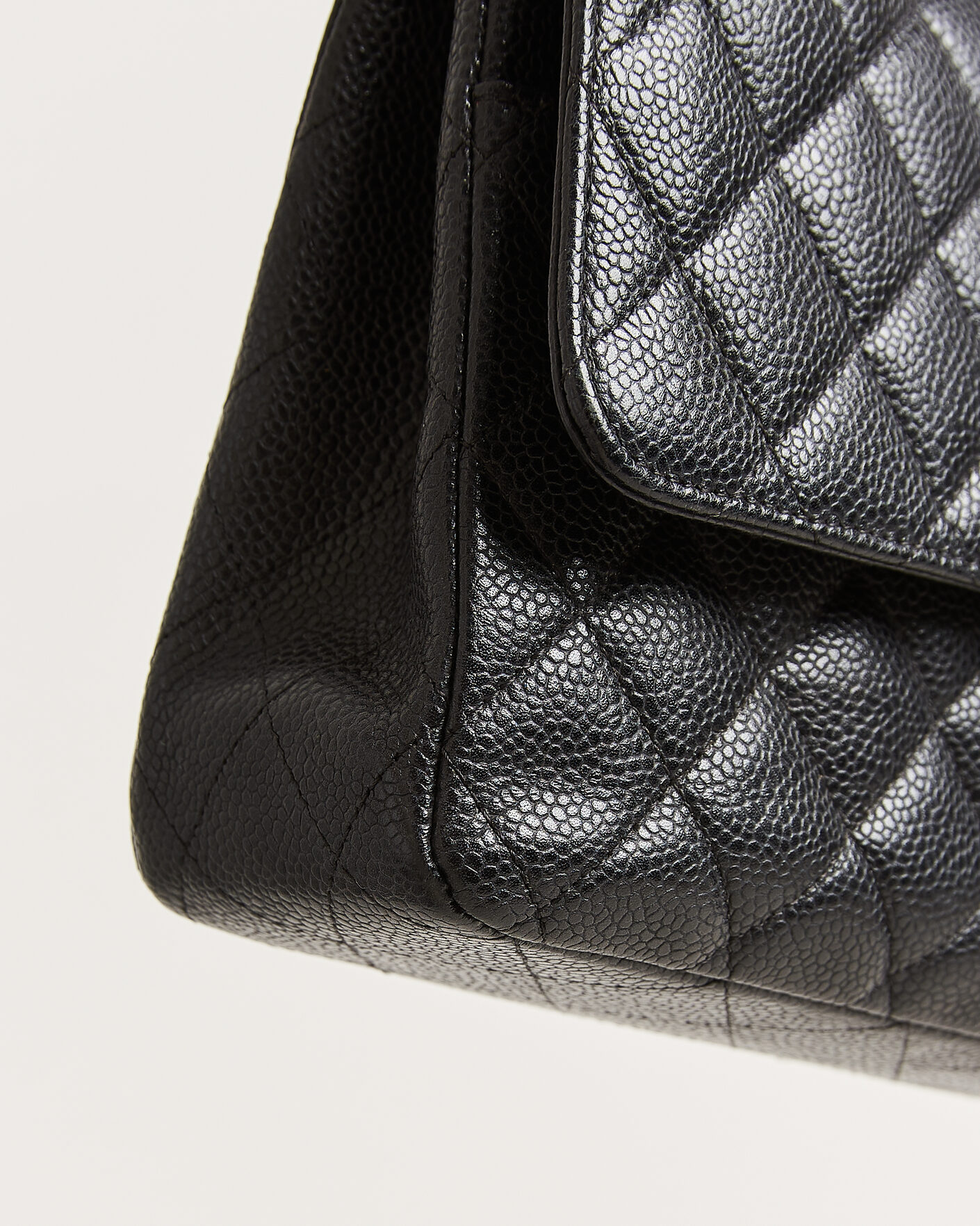 Herre | Pre-Owned & Vintage Bags | Chanel Pre-Owned | Classic Medium Single Flap Bag Caviar Black