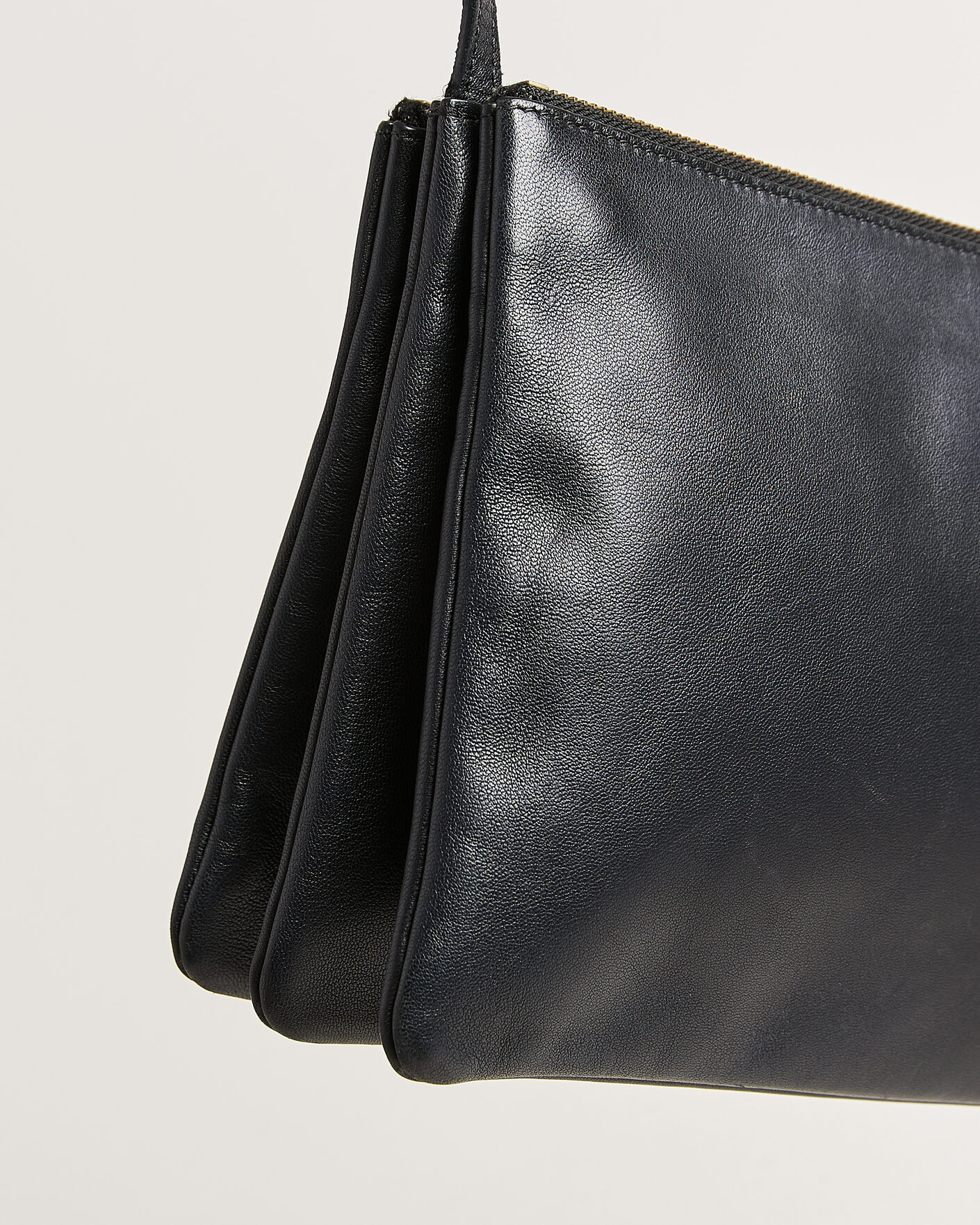 Herre | Pre-Owned & Vintage Bags | Celine Pre-Owned | Trio Bag Medium Leather Black