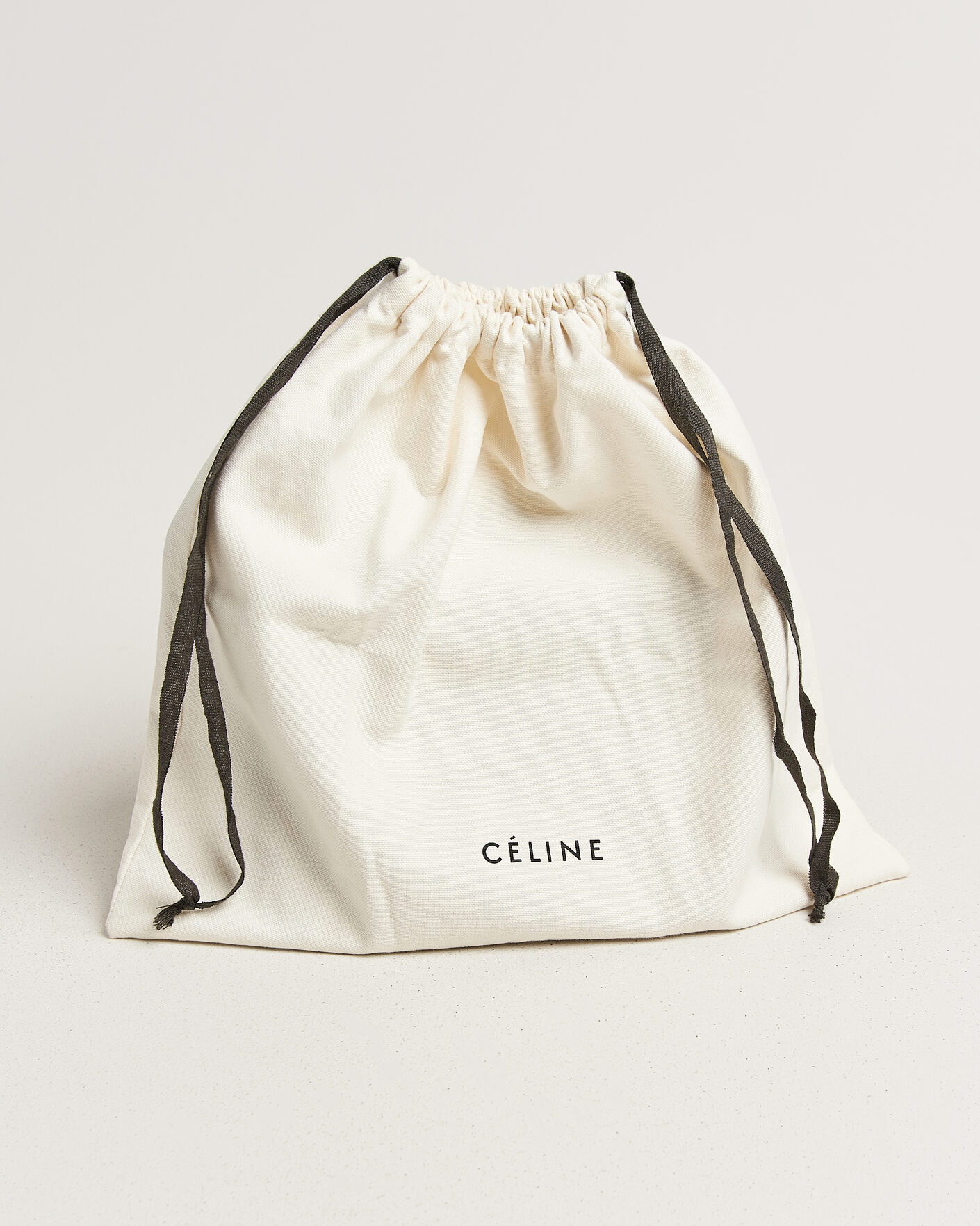 Herre | Pre-Owned & Vintage Bags | Celine Pre-Owned | Trio Bag Medium Leather Black