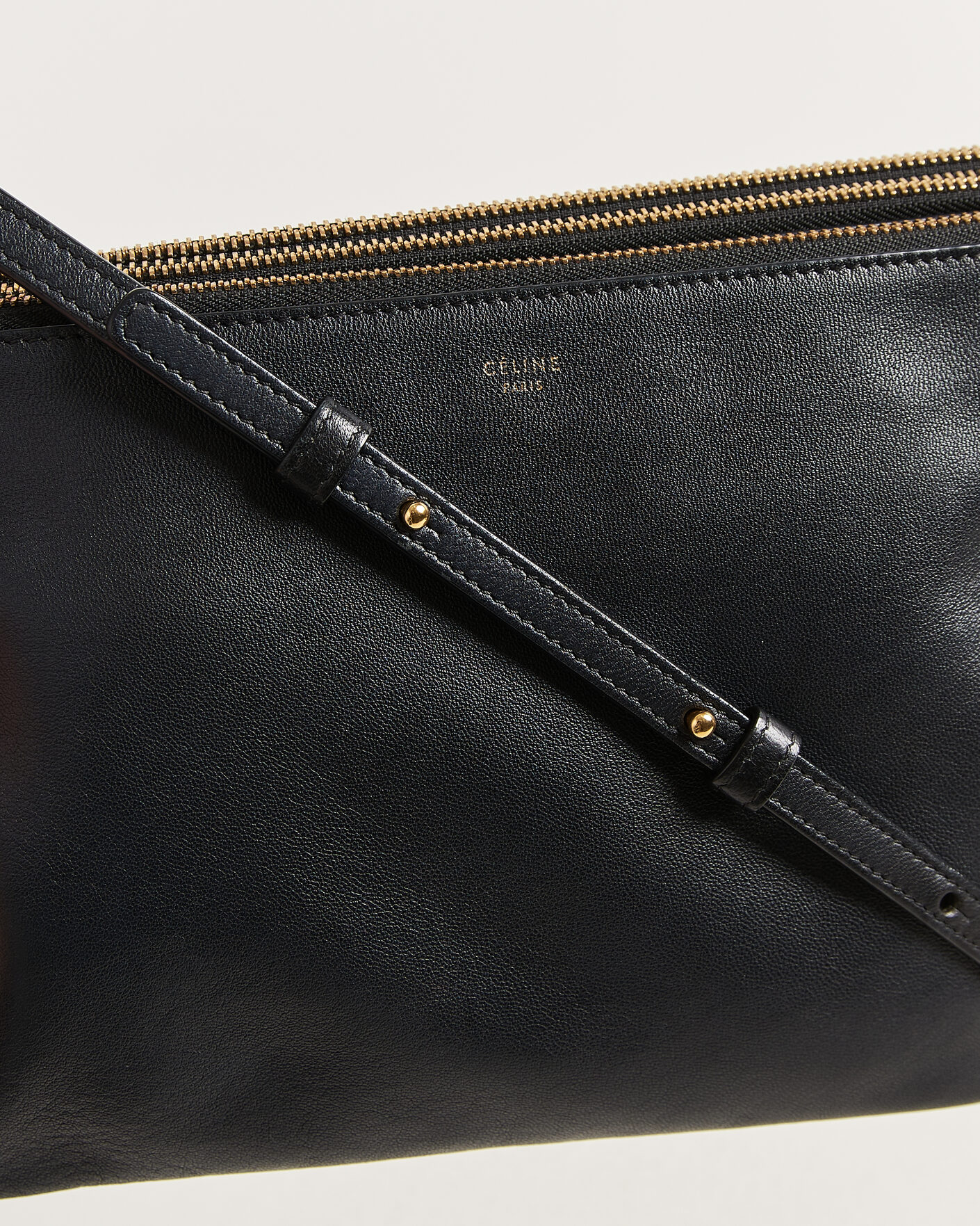 Herre | Pre-Owned & Vintage Bags | Celine Pre-Owned | Trio Bag Medium Leather Black