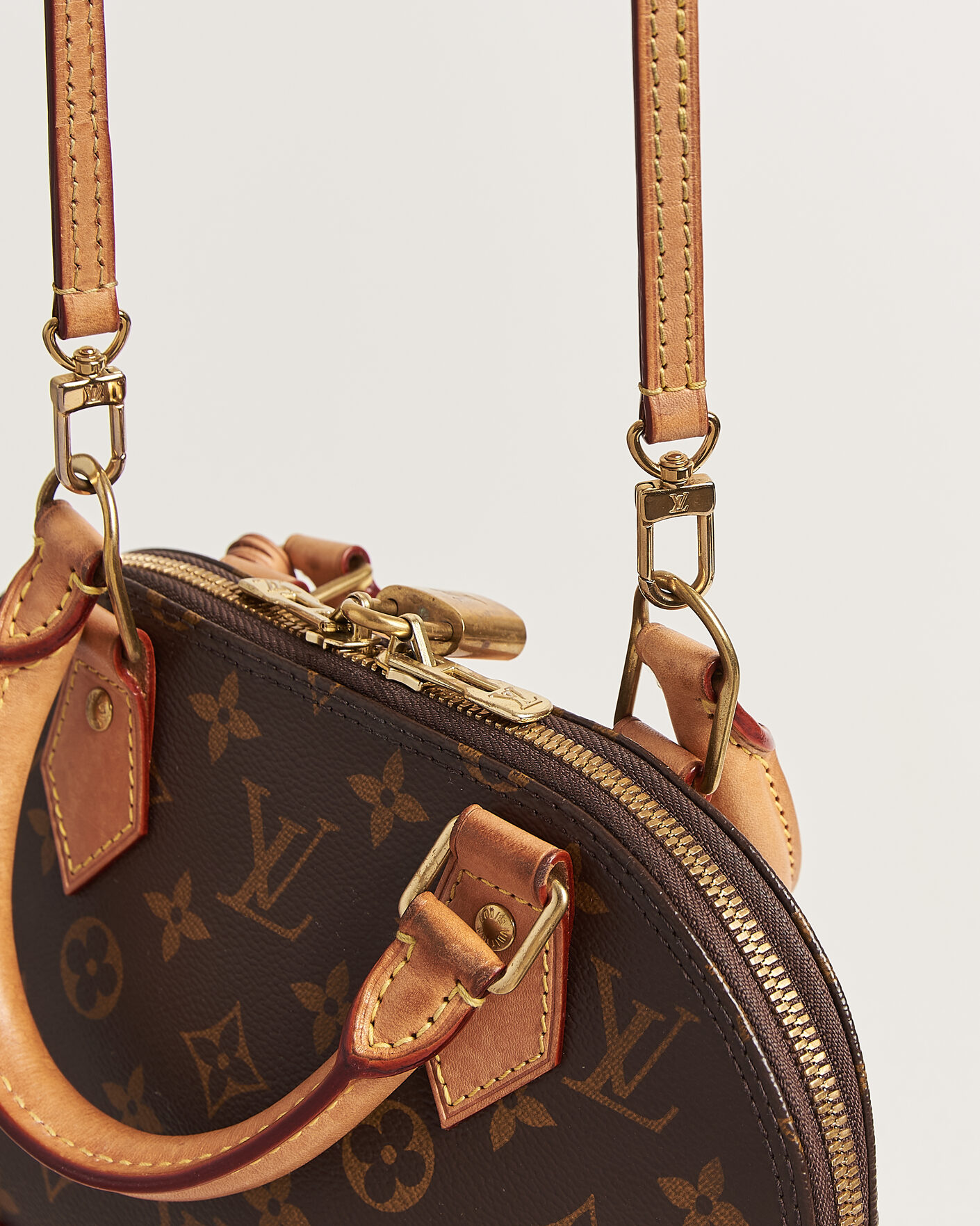 Herre | Pre-Owned & Vintage Bags | Louis Vuitton Pre-Owned | Alma BB Monogram