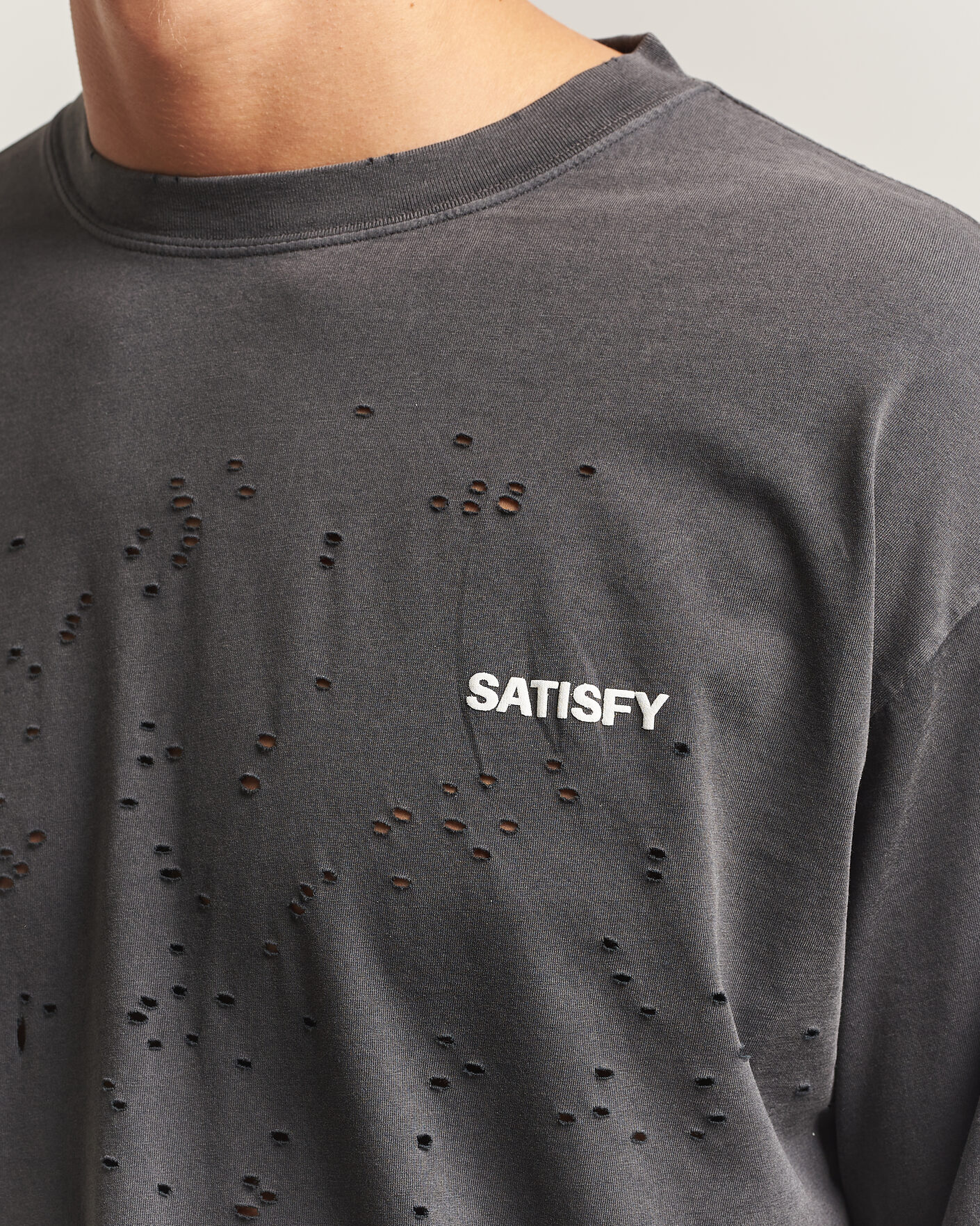 Herre | T-Shirts | Satisfy | MothTech Long Sleeve T-Shirt Aged Black
