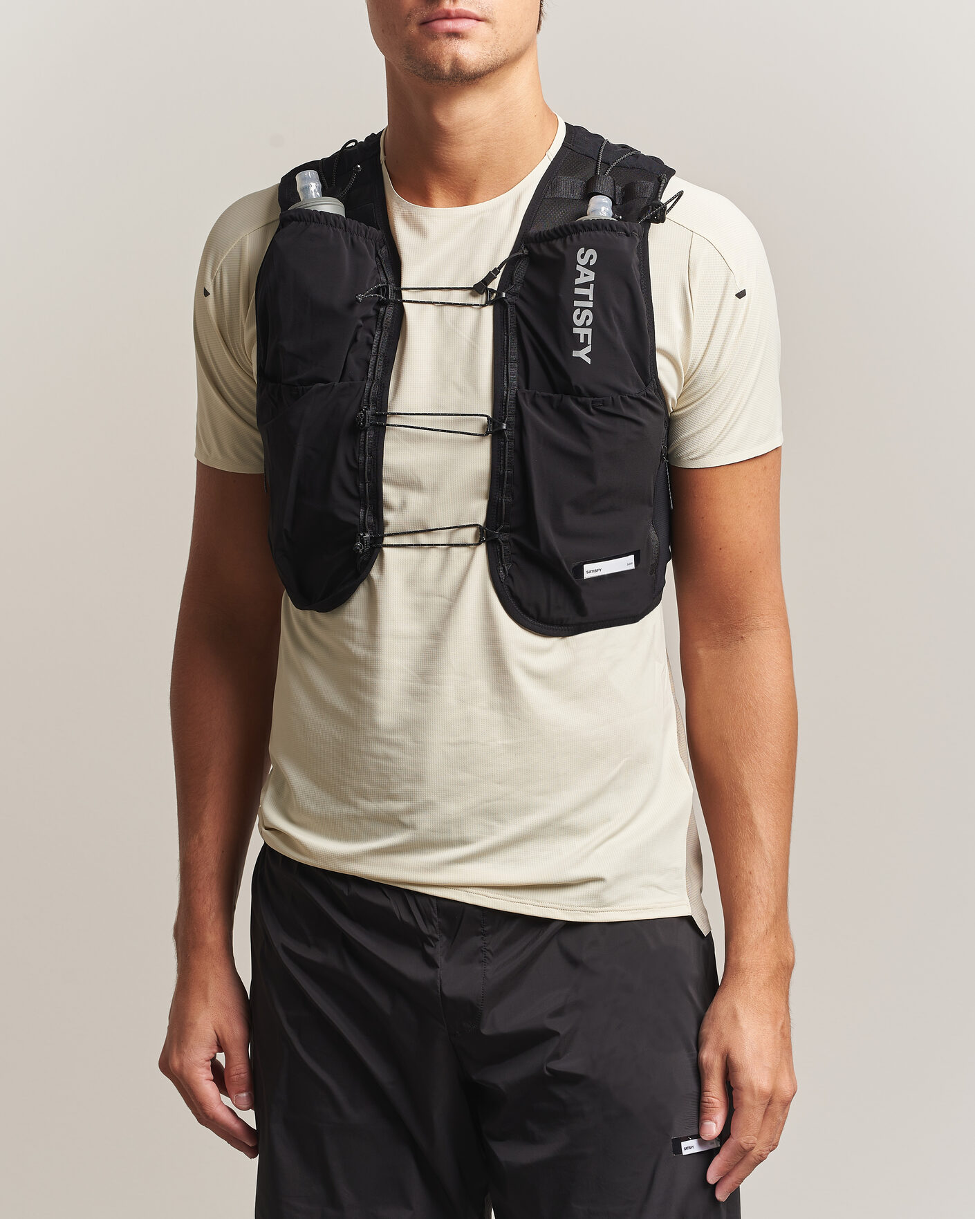 Herre | Activt tilbehør | Satisfy | TechSilk Drift Cordura 5L Hydration Vest Black