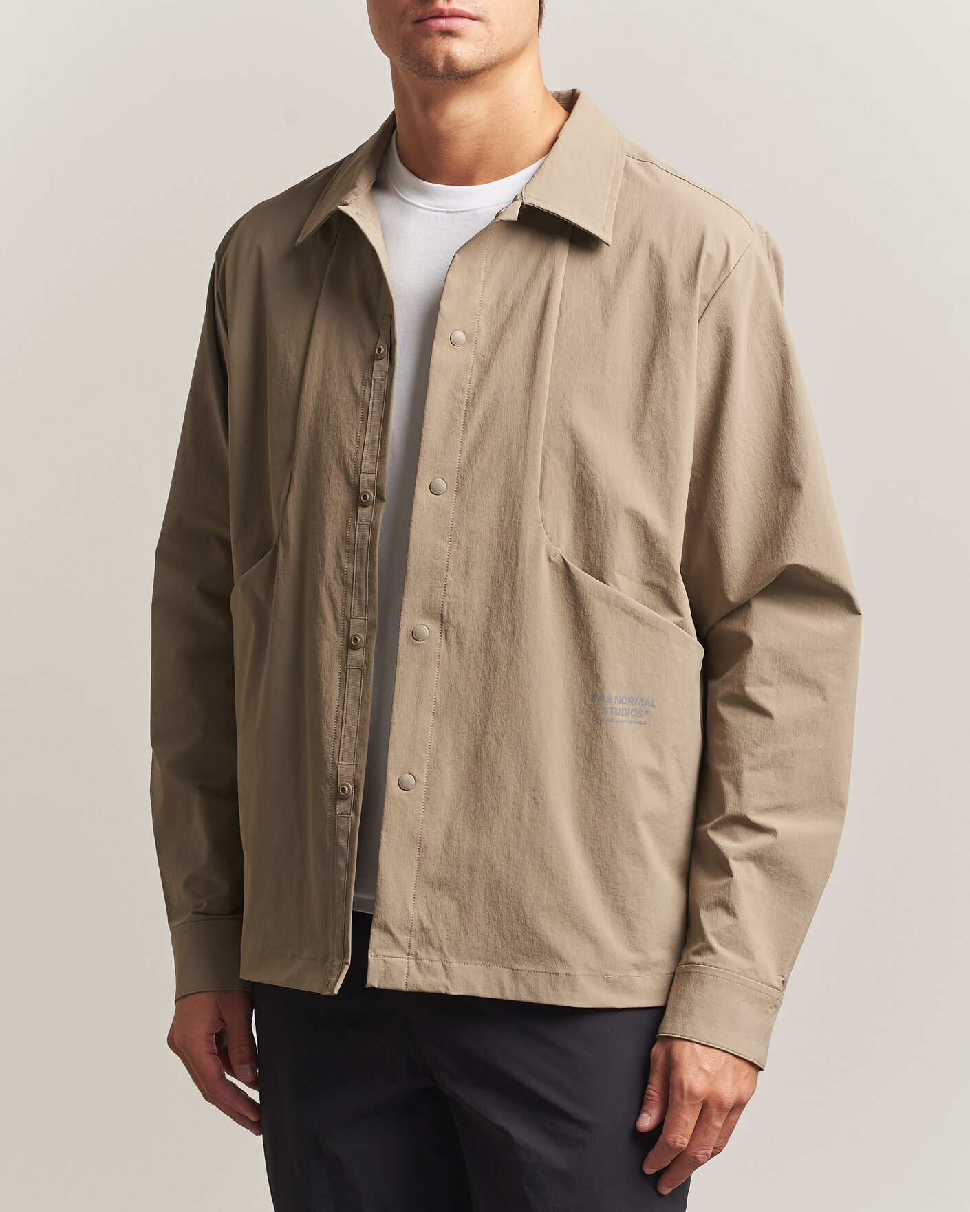 Herre | Skjorter | Pas Normal Studios | Off-Race Tech Shirt Dusty Earth