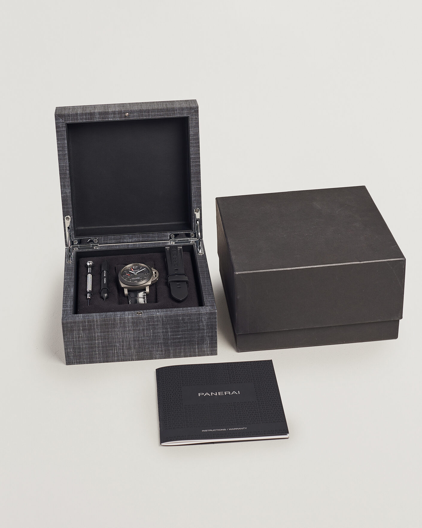 Herre | Pre-Owned & Vintage Watches | Panerai Pre-Owned | Luna Rossa PAM 1096