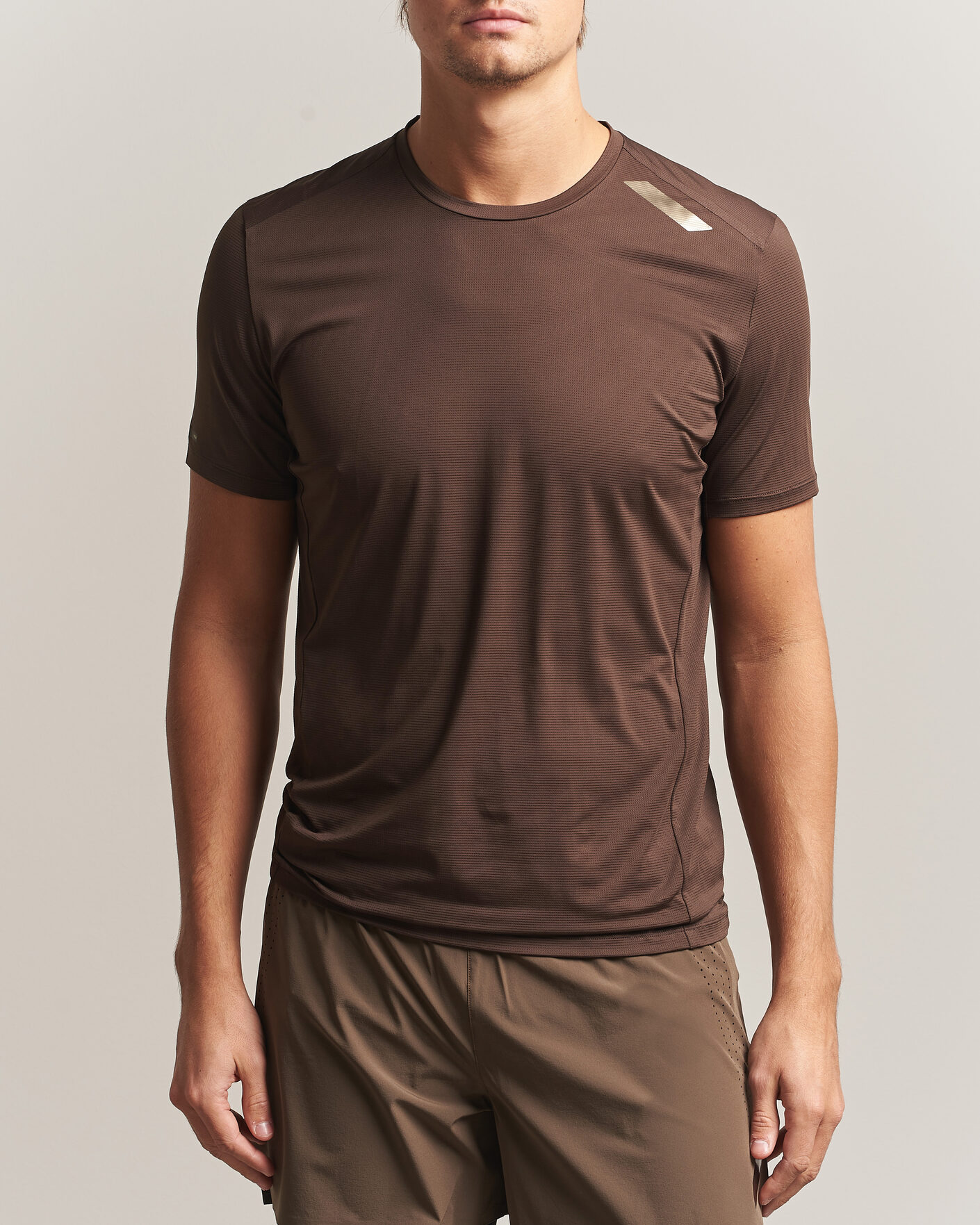 Herre | T-Shirts | SOAR Running | Eco Tech T-Shirt Brown