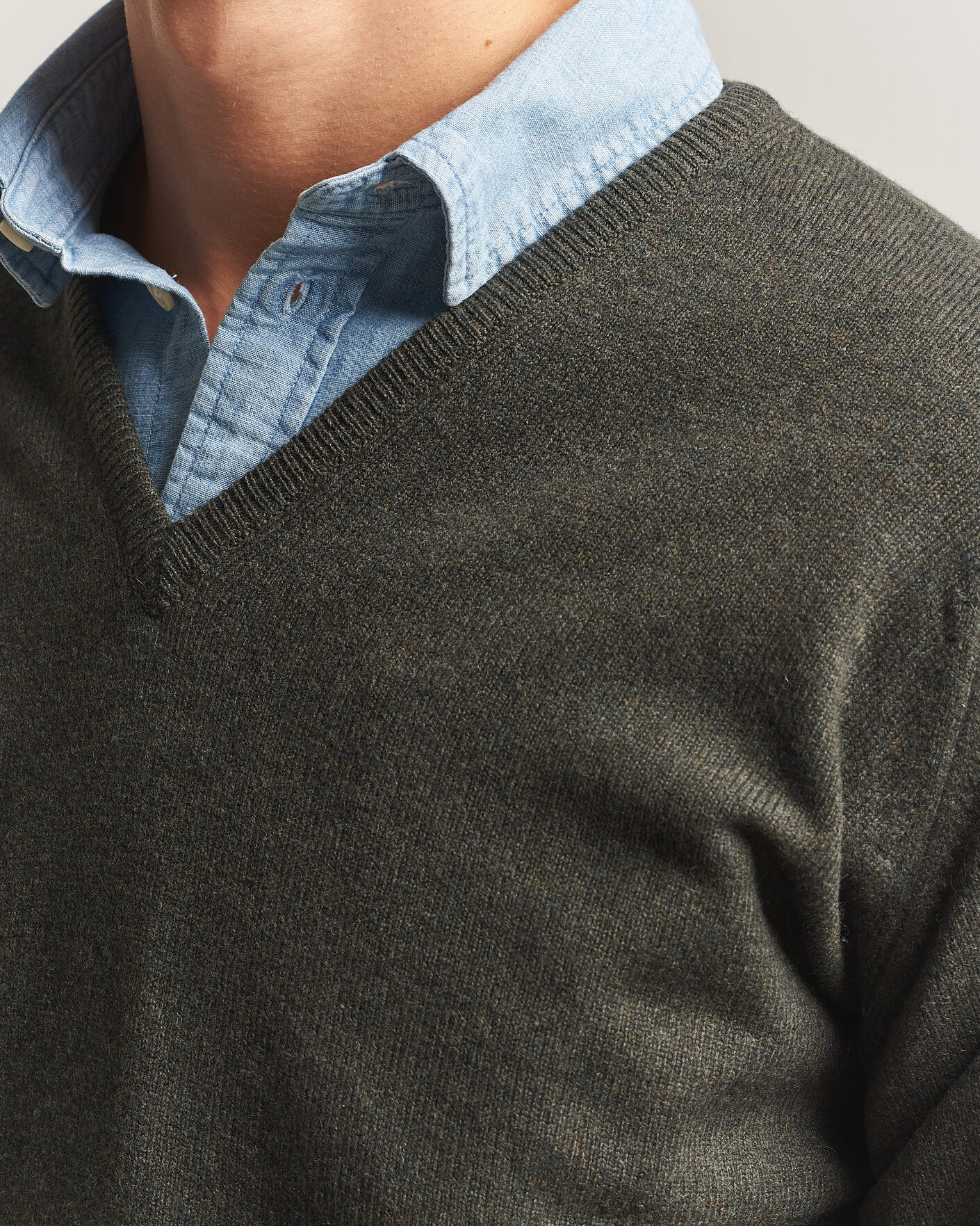 Herre | Trøjer | William Lockie | Rob Lambswool V-Neck Seaweed