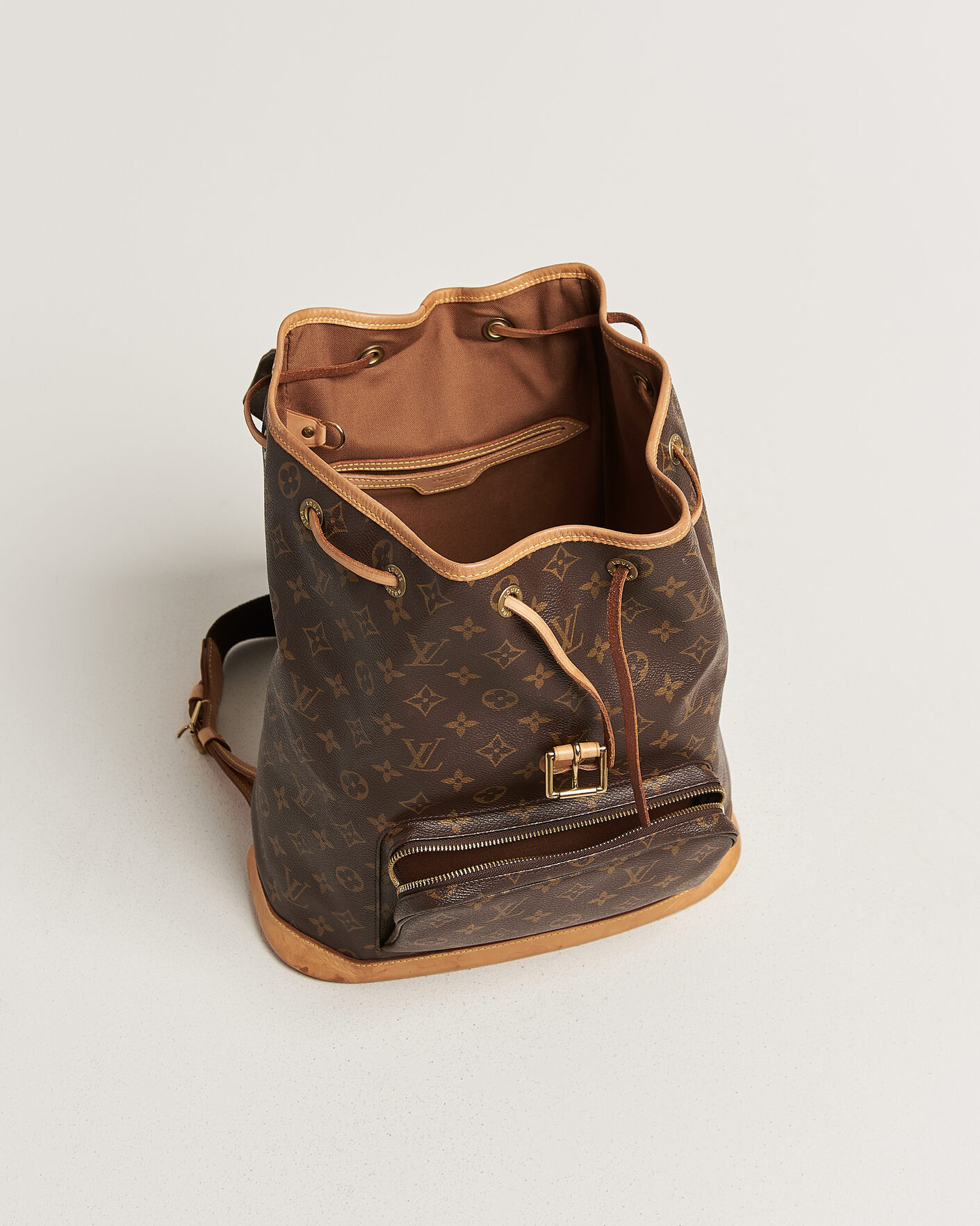 Herre | Pre-Owned & Vintage Bags | Louis Vuitton Pre-Owned | Montsouris GM Backpack Monogram