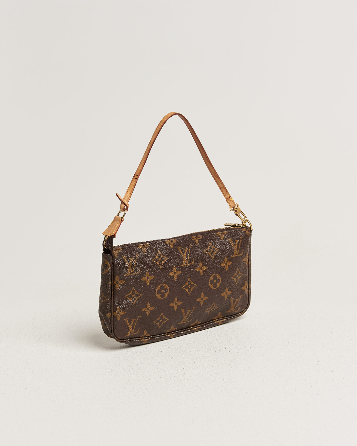 Herre | Pre-Owned & Vintage Bags | Louis Vuitton Pre-Owned | Pochette Accessoires Monogram