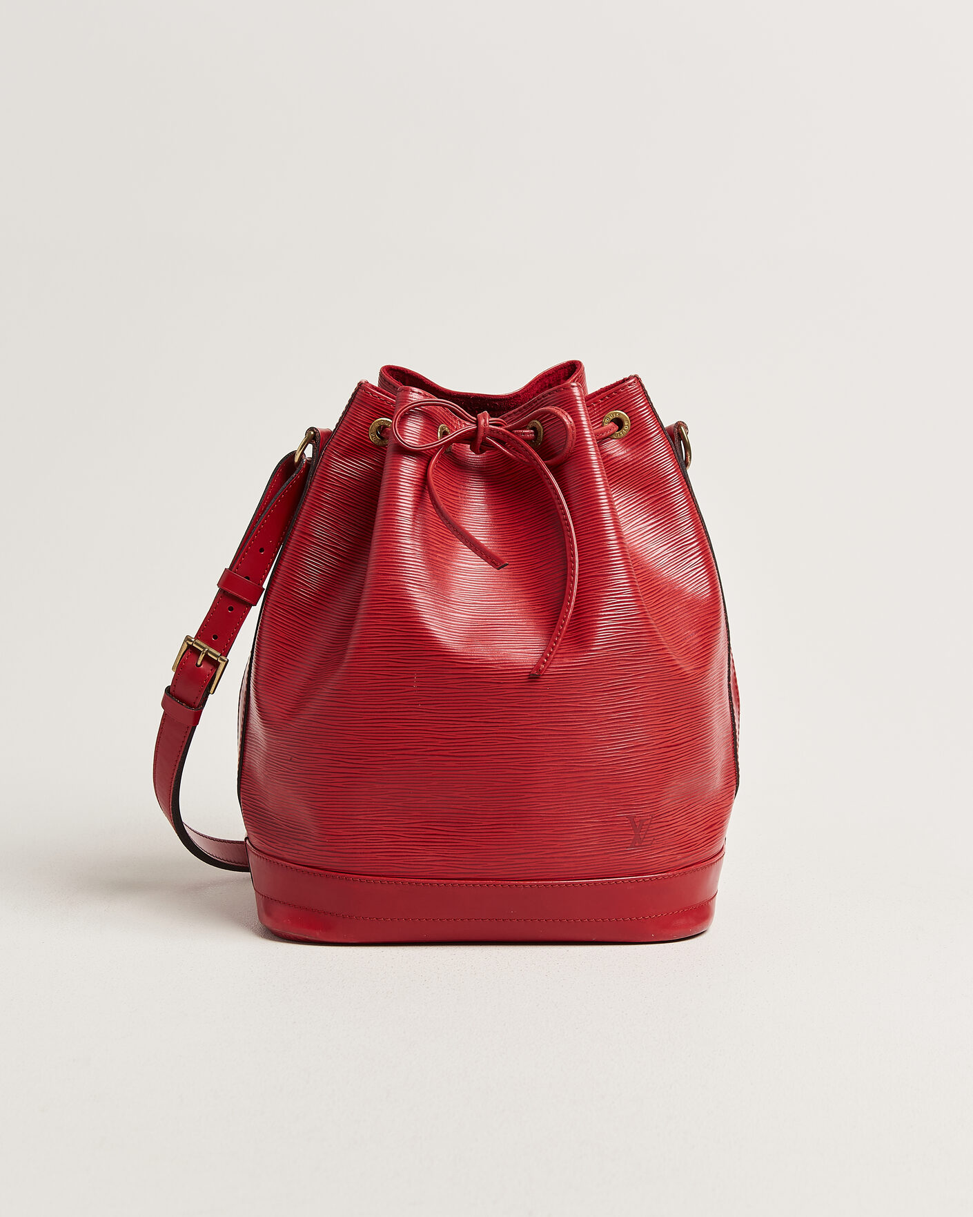 Herre | Pre-Owned & Vintage Bags | Louis Vuitton Pre-Owned | Noé Epi Leather Red