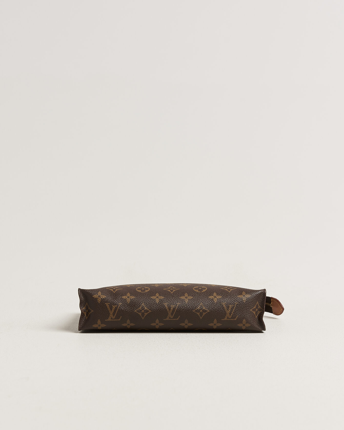 Herre | Pre-Owned & Vintage Bags | Louis Vuitton Pre-Owned | Poche Toilette NM Monogram