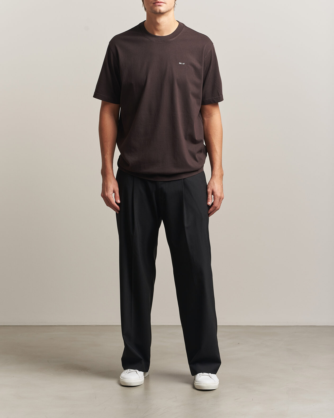 Herre | T-Shirts | NN07 | Adam Crew Neck T-Shirt Deep Truffle