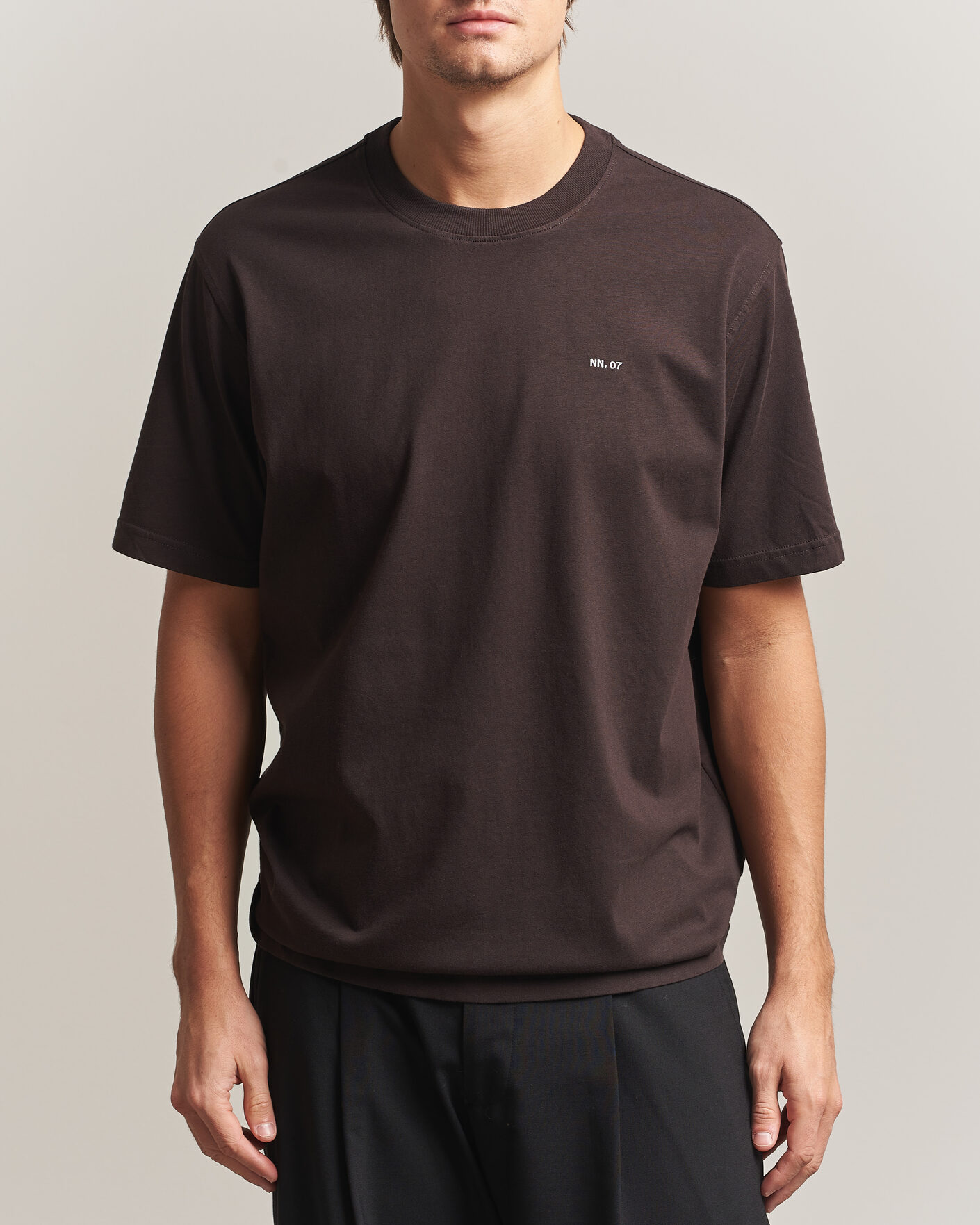 Herre | T-Shirts | NN07 | Adam Crew Neck T-Shirt Deep Truffle