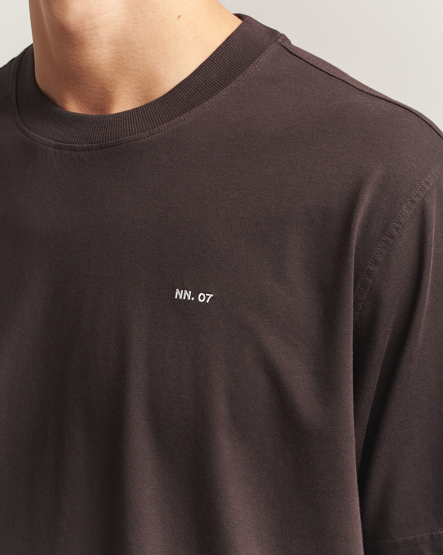 Herre | T-Shirts | NN07 | Adam Crew Neck T-Shirt Deep Truffle