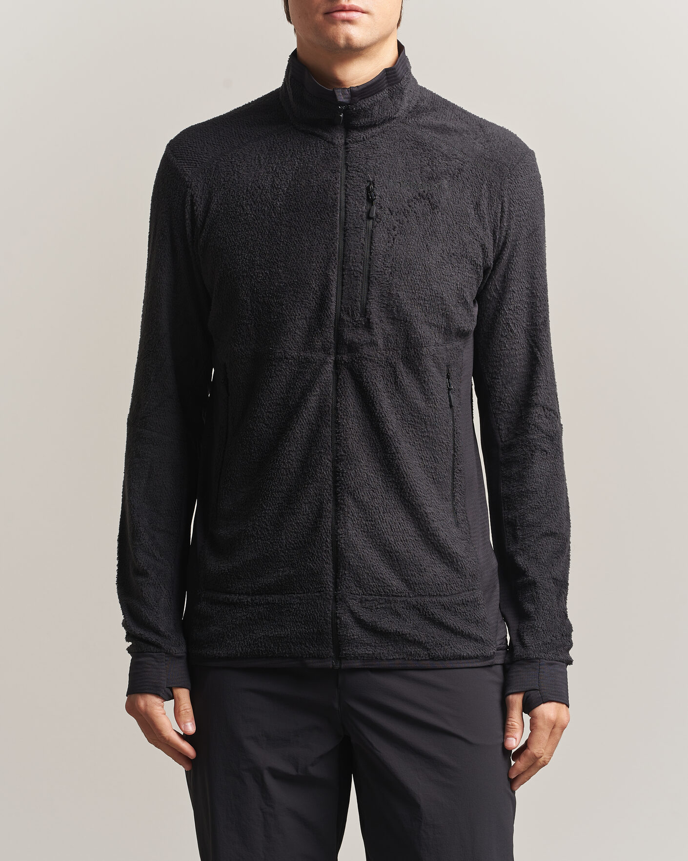 Herre | Jakker | Norrøna | Falketind Warm Active Jacket Caviar Black