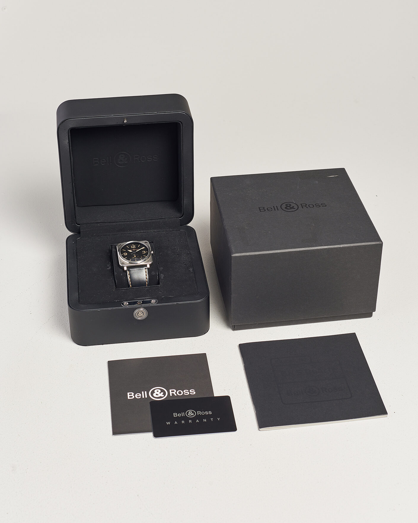 Herre | Pre-Owned & Vintage Watches | Bell & Ross Pre-Owned | BRS-64 