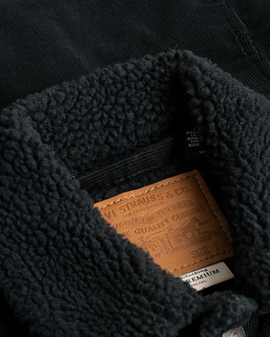 Herre | Levi's Type III Sherpa Corduroy Trucker Black | Pre-owned | Levi's Type III Sherpa Corduroy Trucker Black
