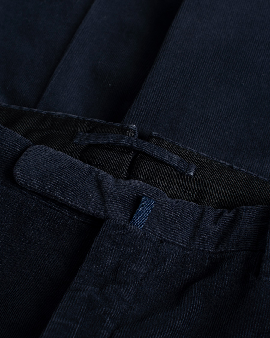 Herre | Incotex Slim Fit Soft Corduroy Trousers Navy | Pre-owned | Incotex Slim Fit Soft Corduroy Trousers Navy