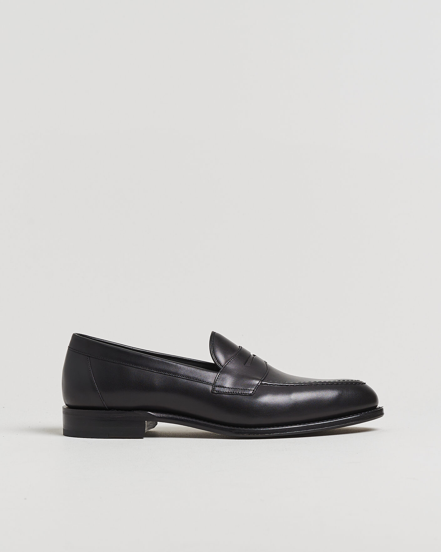 Herre | Pre-owned Randsyede sko | Pre-owned | Loake 1880 Hornbeam Eco Penny Loafer Black Calf UK10 - EU44