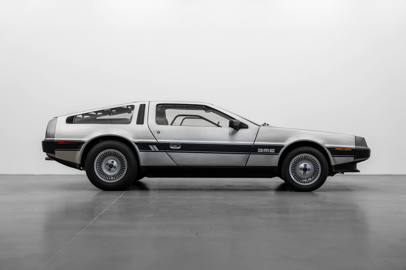 Herre | | Pre-Owned & Vintage Cars | DeLorean DMC-12 ***SOLD***