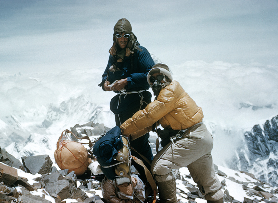 Først på Everest - Beretningen om Sir Edmund Hillary & Tenzing Norgay