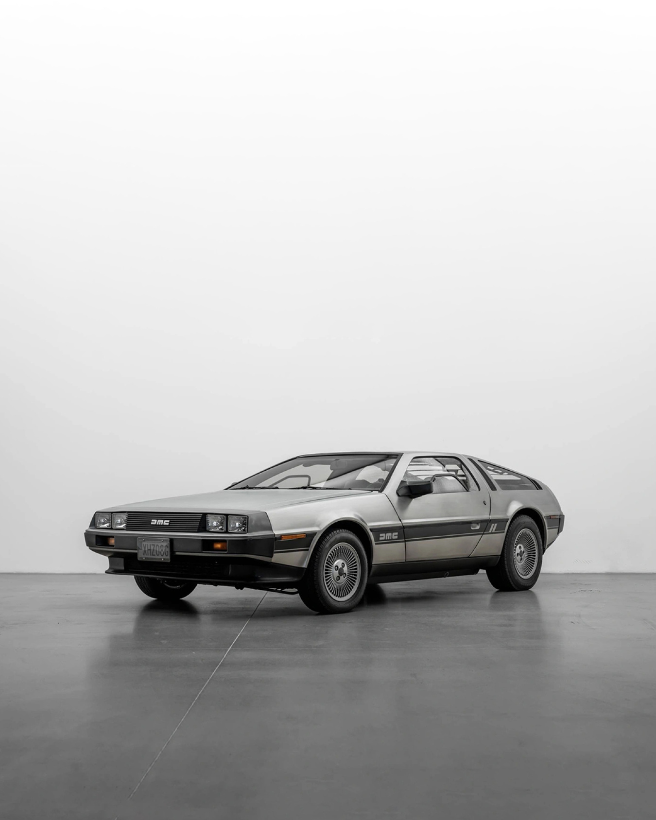 Vintagebiler i butikken: DeLorean DMC-12
